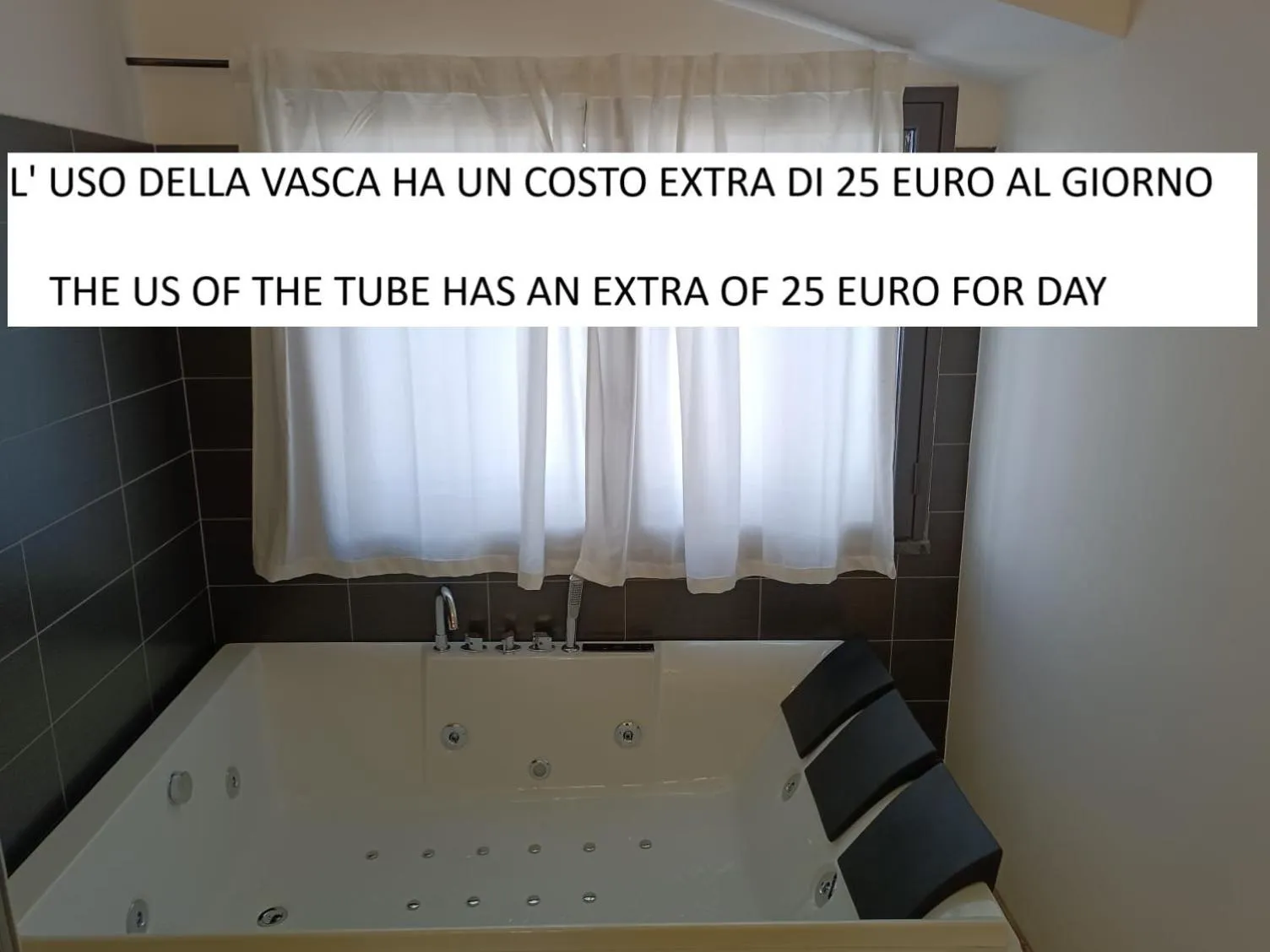 Royal Playa Suite and Apartament -private parking- self chek out