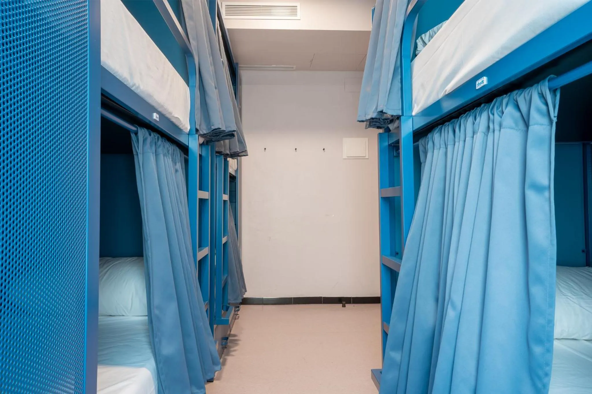 Bed in Ideal Youth Hostel