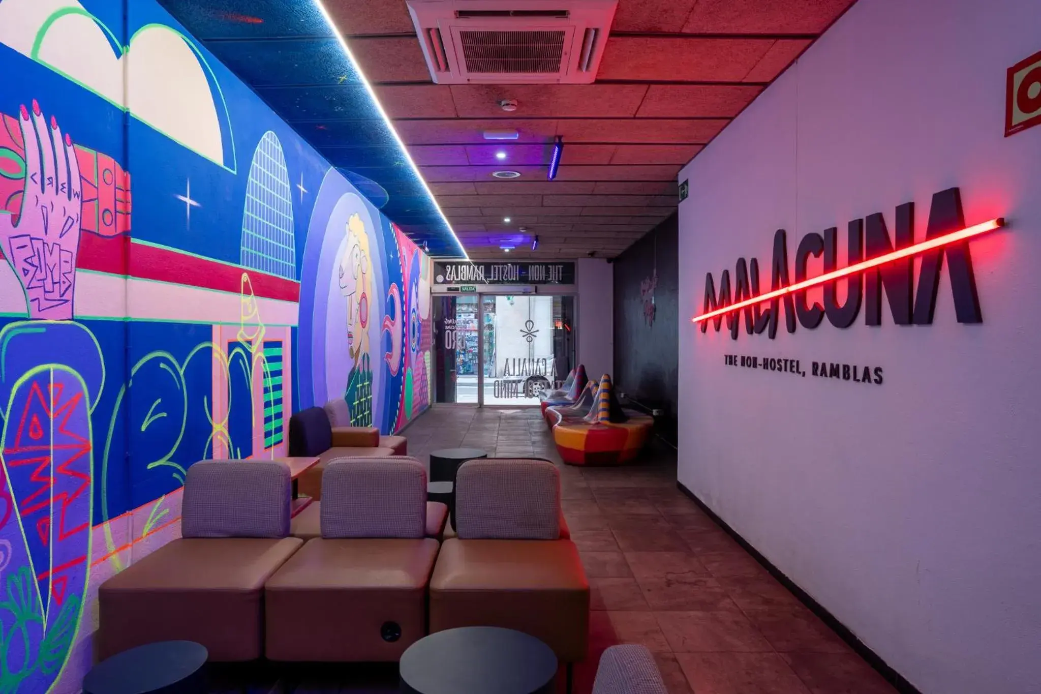 Facade/entrance in Ideal Youth Hostel Facade/entrance in Ideal Youth Hostel