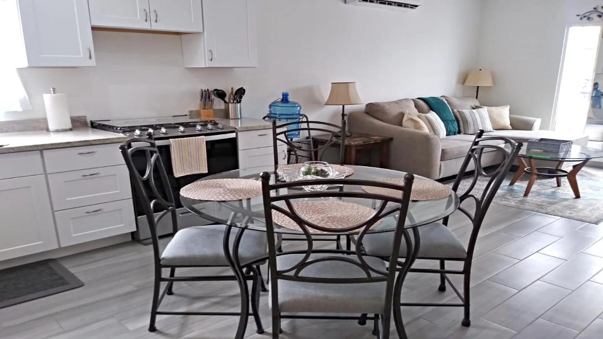 Seating area in Brand New Sedona House by Kivoya