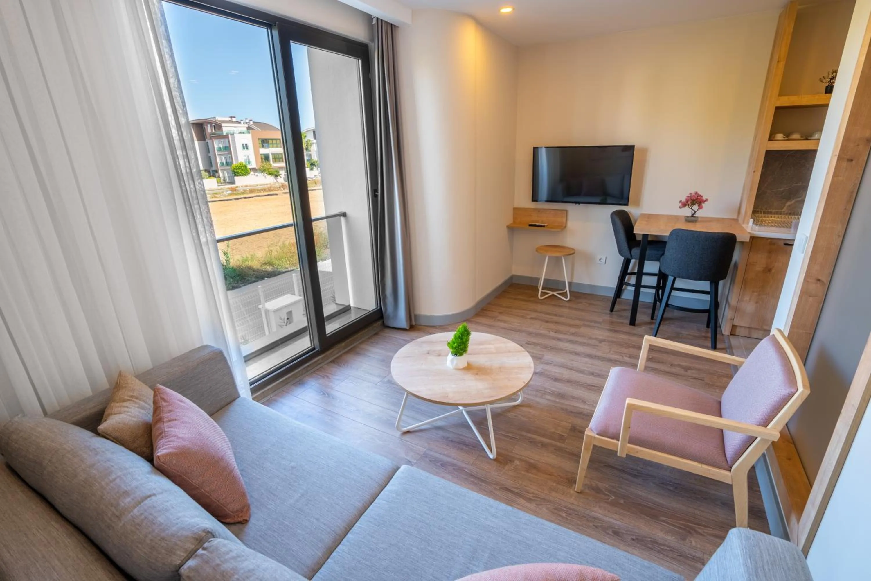 Living room in LARA MARİNE HOMES