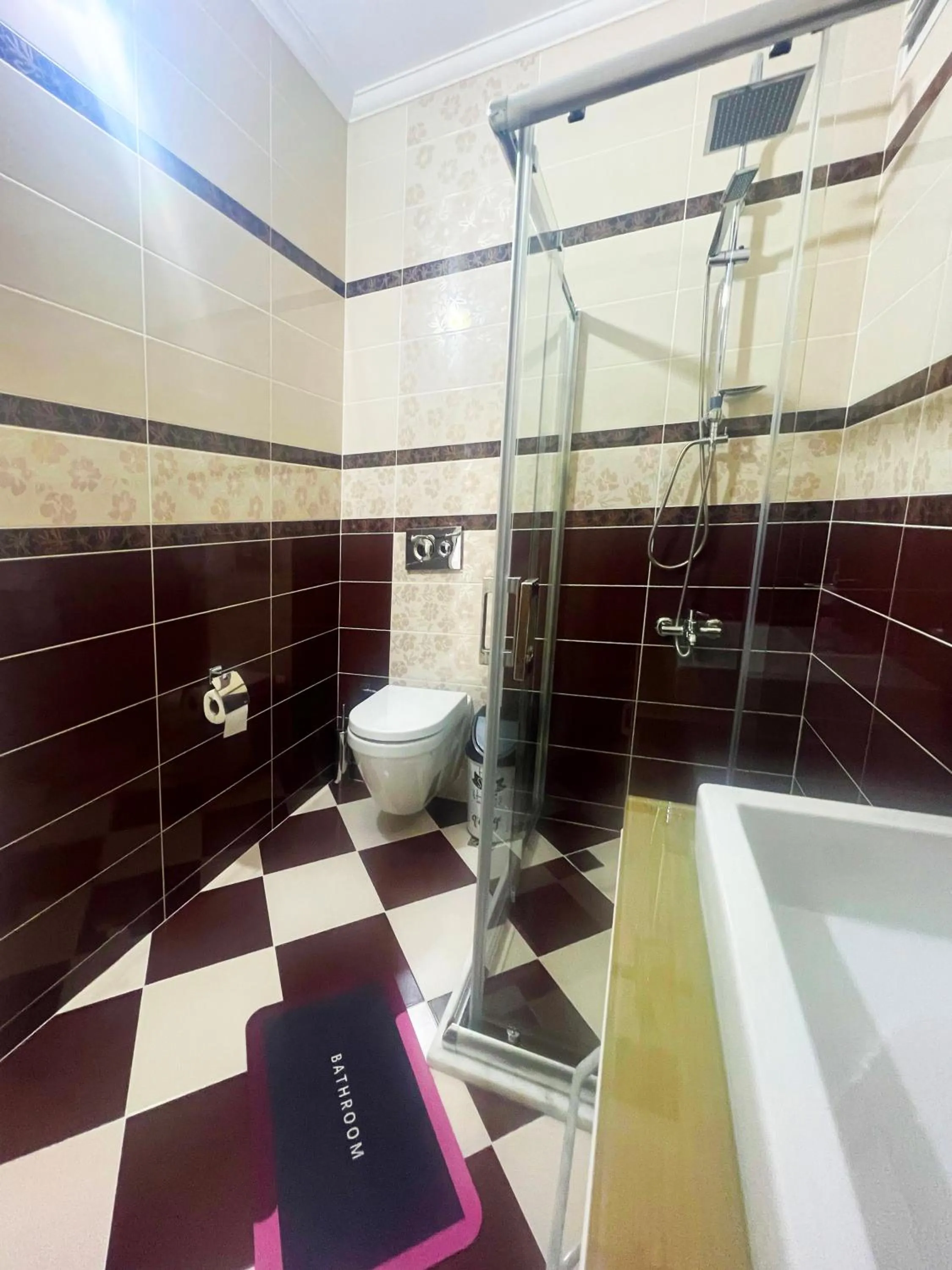 Shower in Seabird Suite Apart Hotel