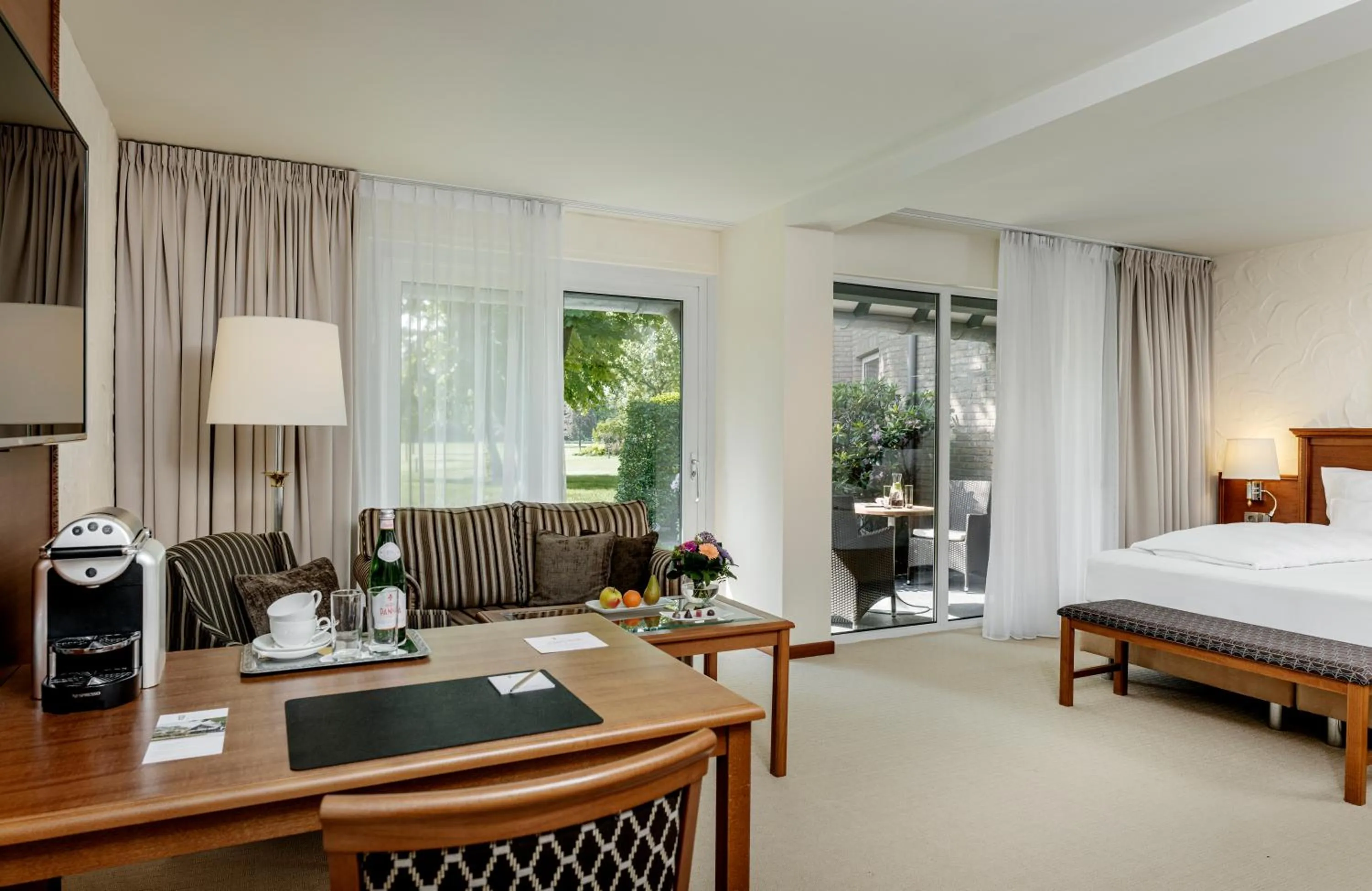 Photo of the whole room, Bed in Fletcher Parkhotel De Wiemsel