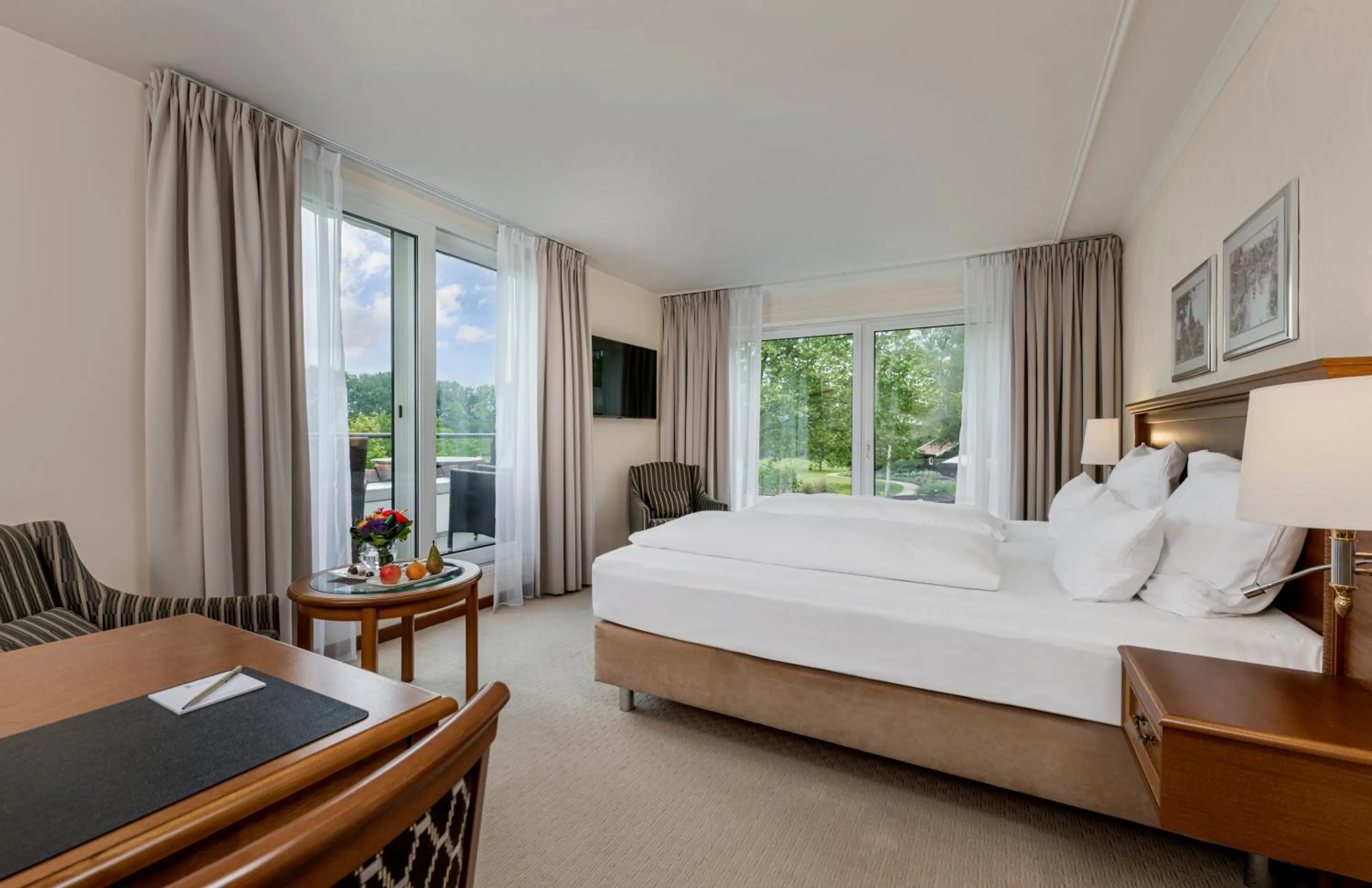 Photo of the whole room, Bed in Fletcher Parkhotel De Wiemsel