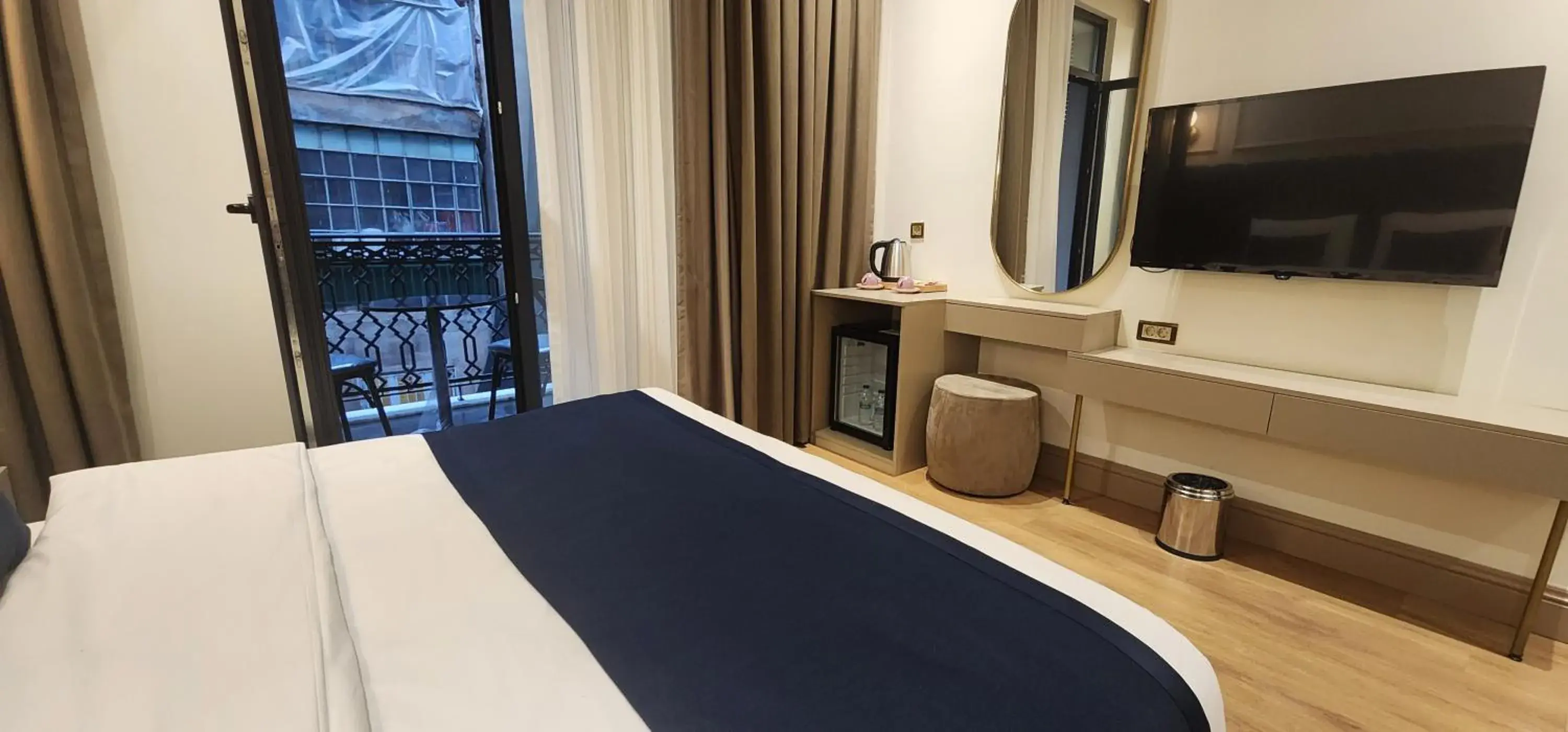 Bed in Taksim Bosphorus Hotel Bed in Taksim Bosphorus Hotel