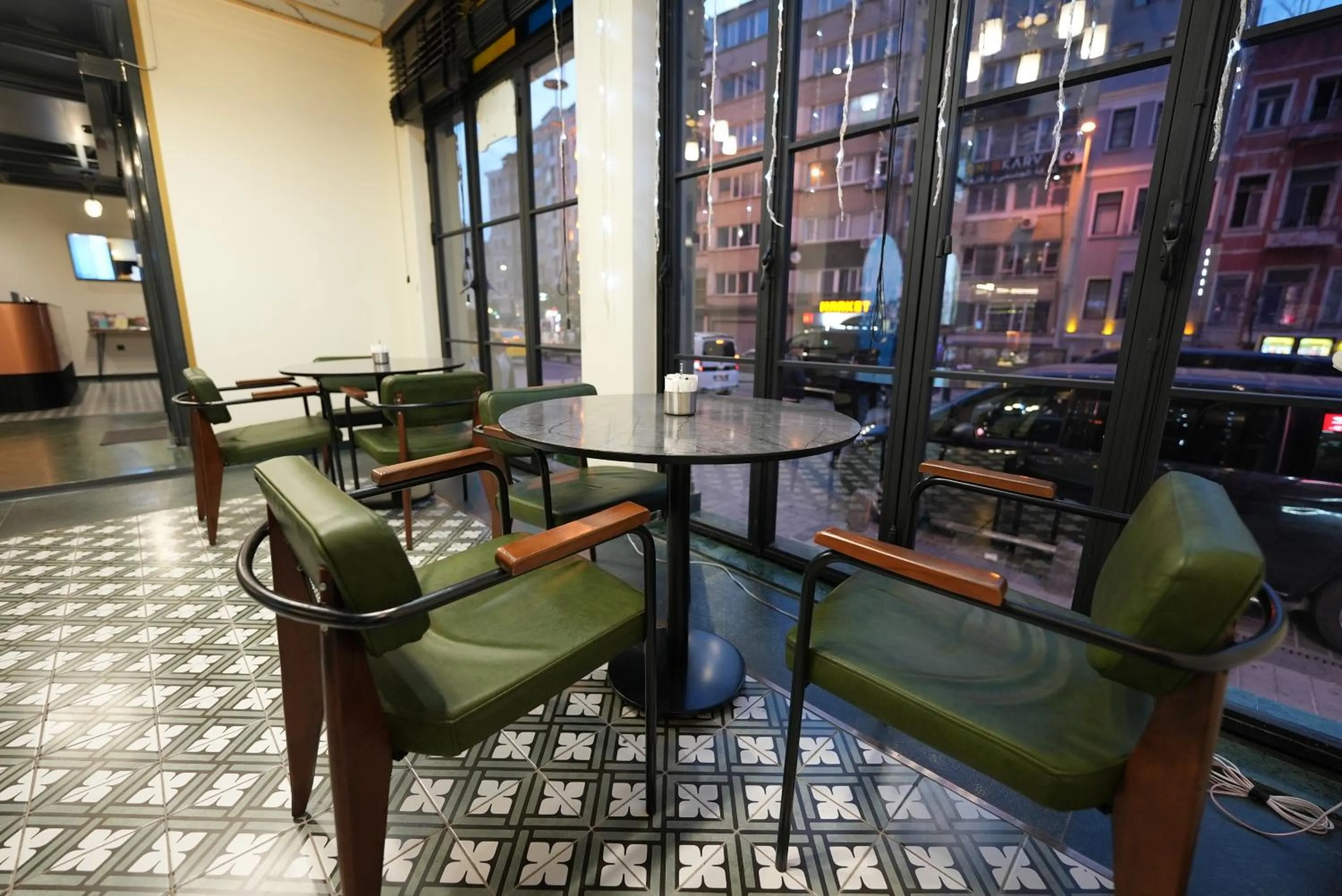 Communal lounge/ TV room in Taksim Bosphorus Hotel