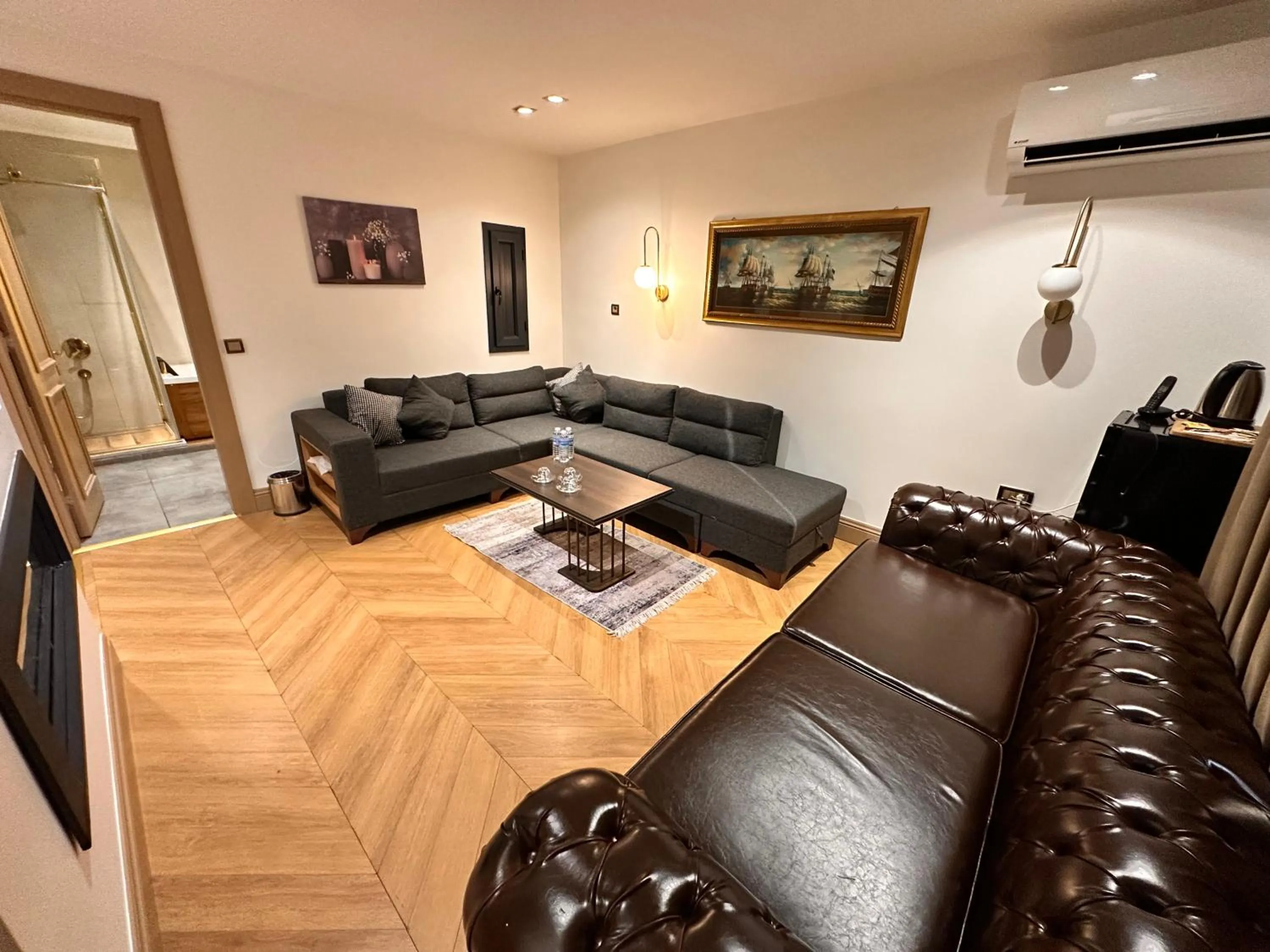 Living room in Taksim Bosphorus Hotel