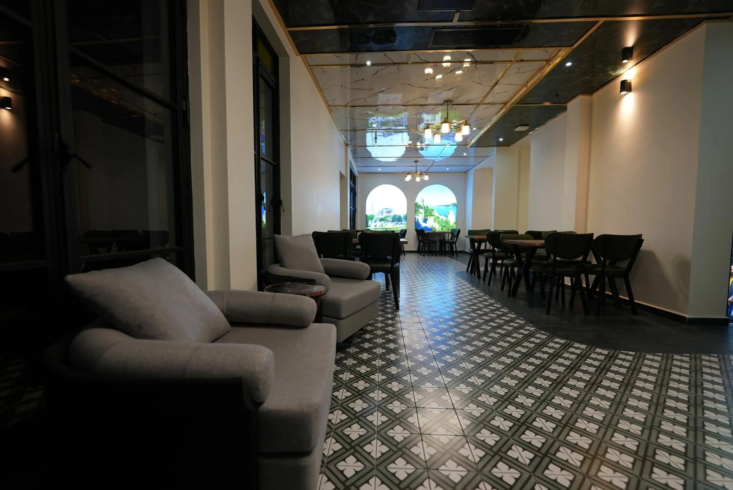 Restaurant/places to eat in Taksim Bosphorus Hotel