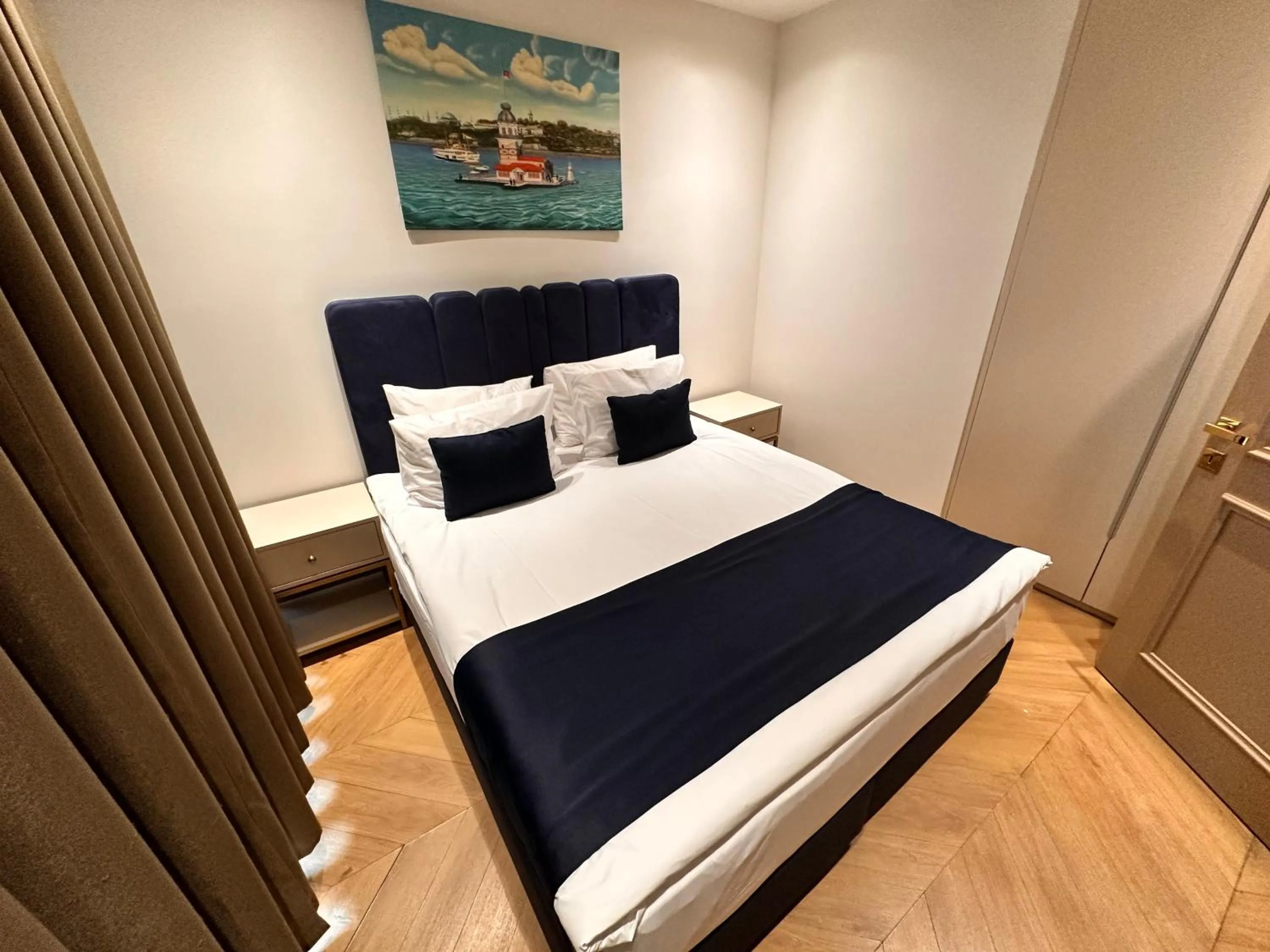 Bed in Taksim Bosphorus Hotel