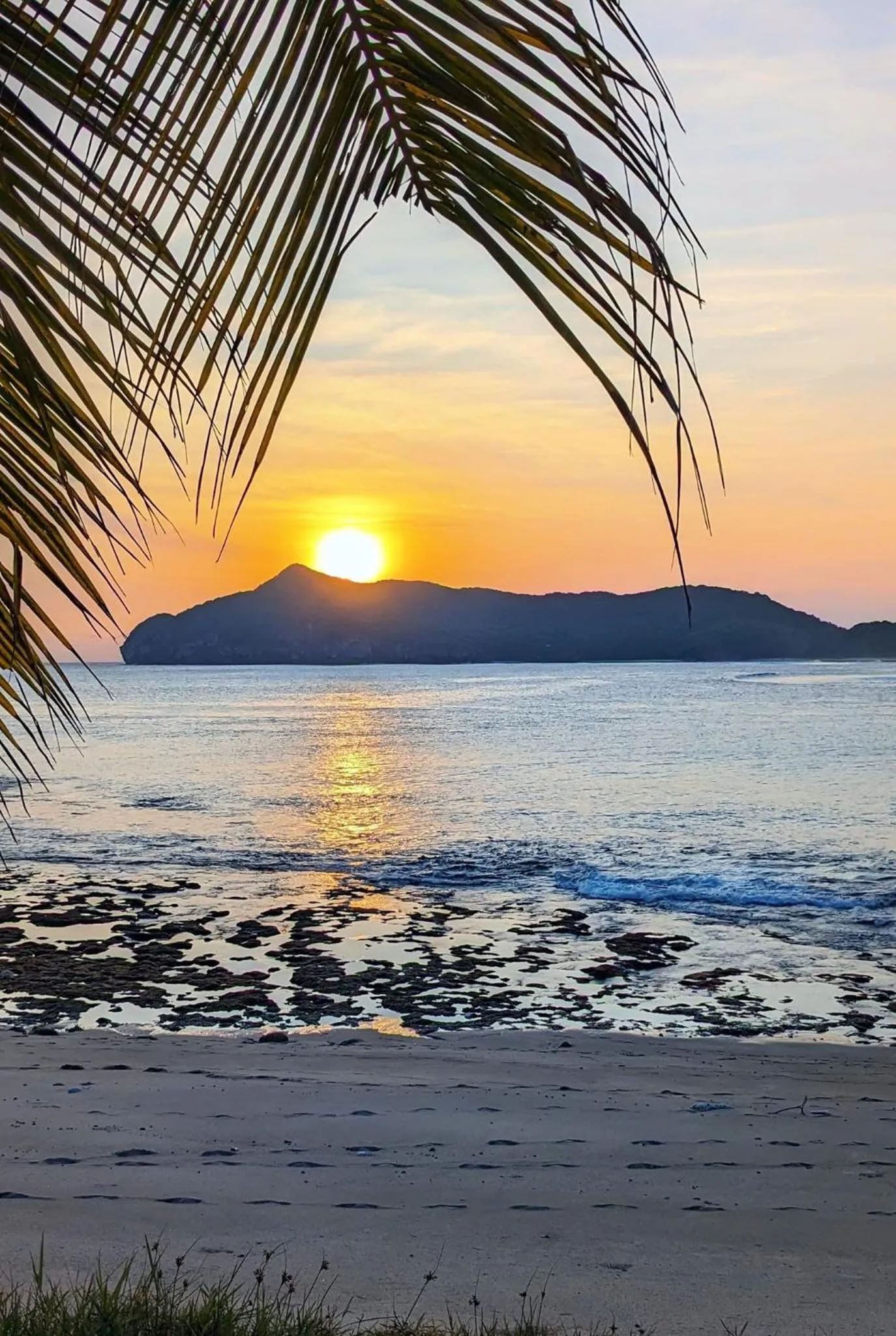 Beach in Balong Balong Surf Bungalows & Restaurant