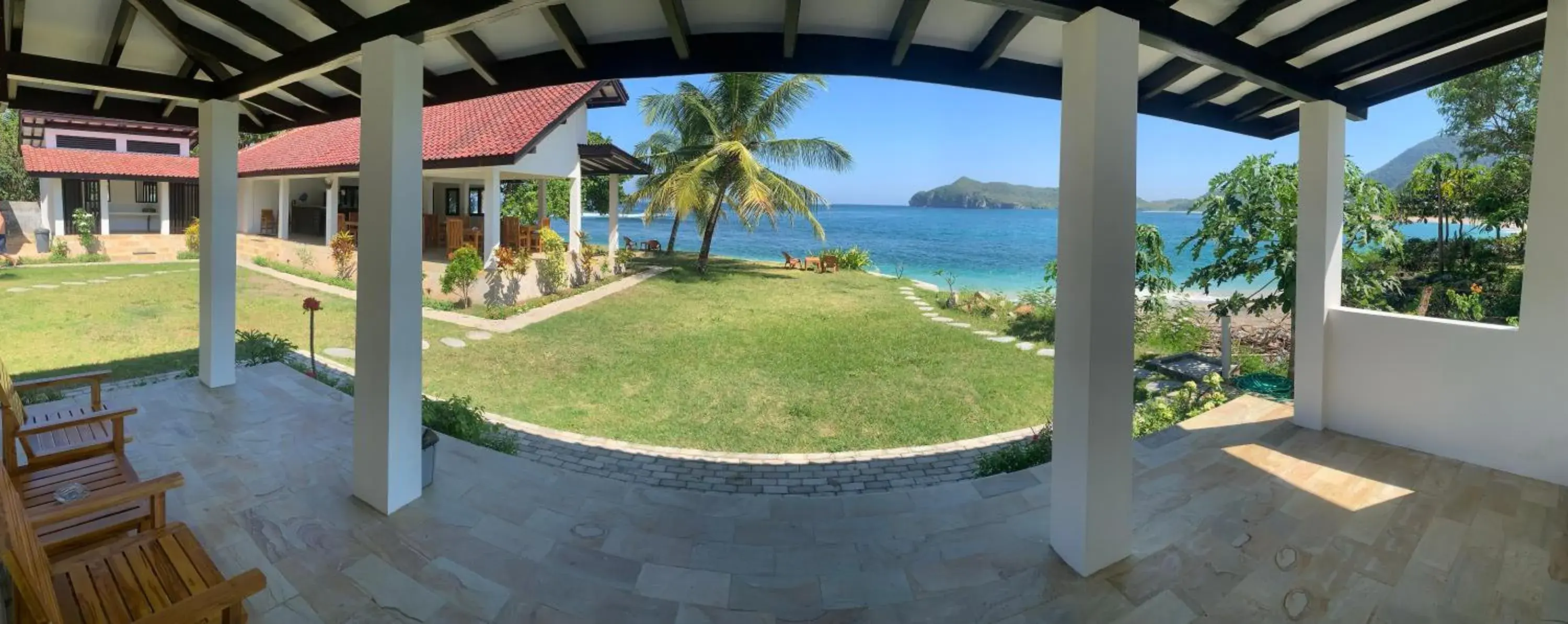 Property building in Balong Balong Surf Bungalows & Restaurant Property building in Balong Balong Surf Bungalows & Restaurant