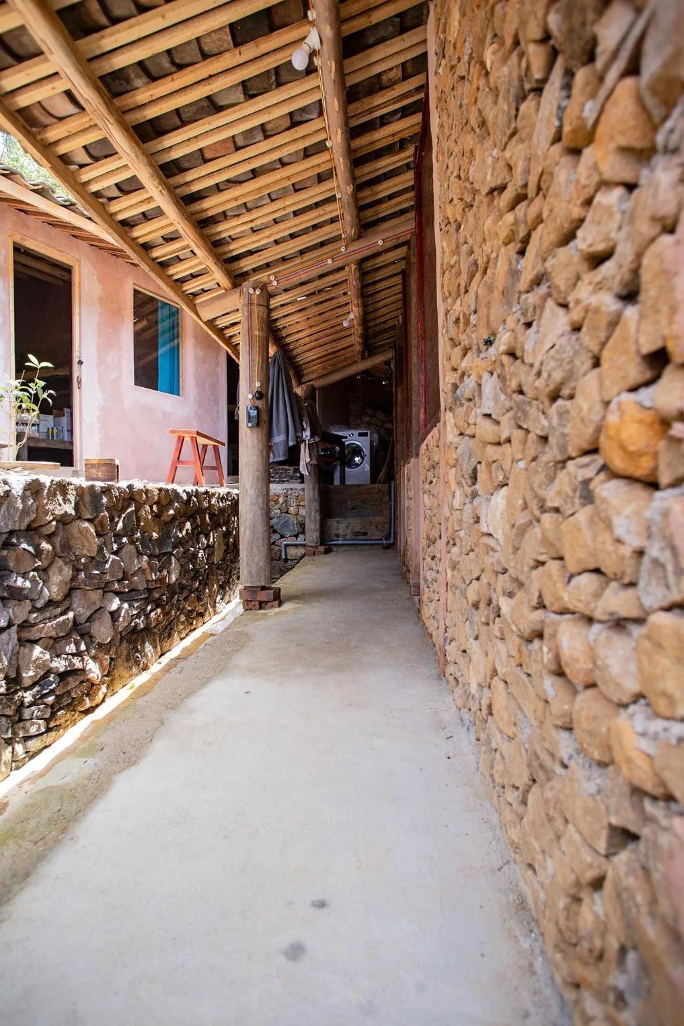 Day in Dinh Đá H'Mông - Karsterly Rock Lodge