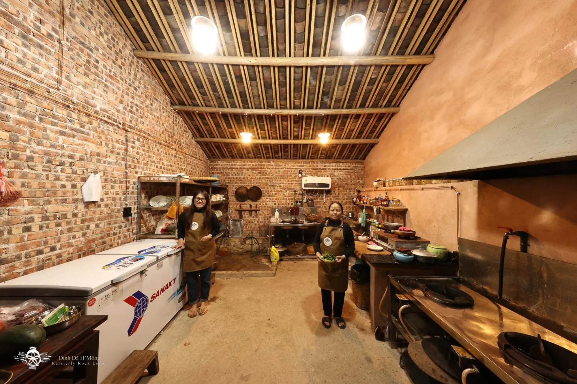 Staff in Dinh Đá H'Mông - Karsterly Rock Lodge