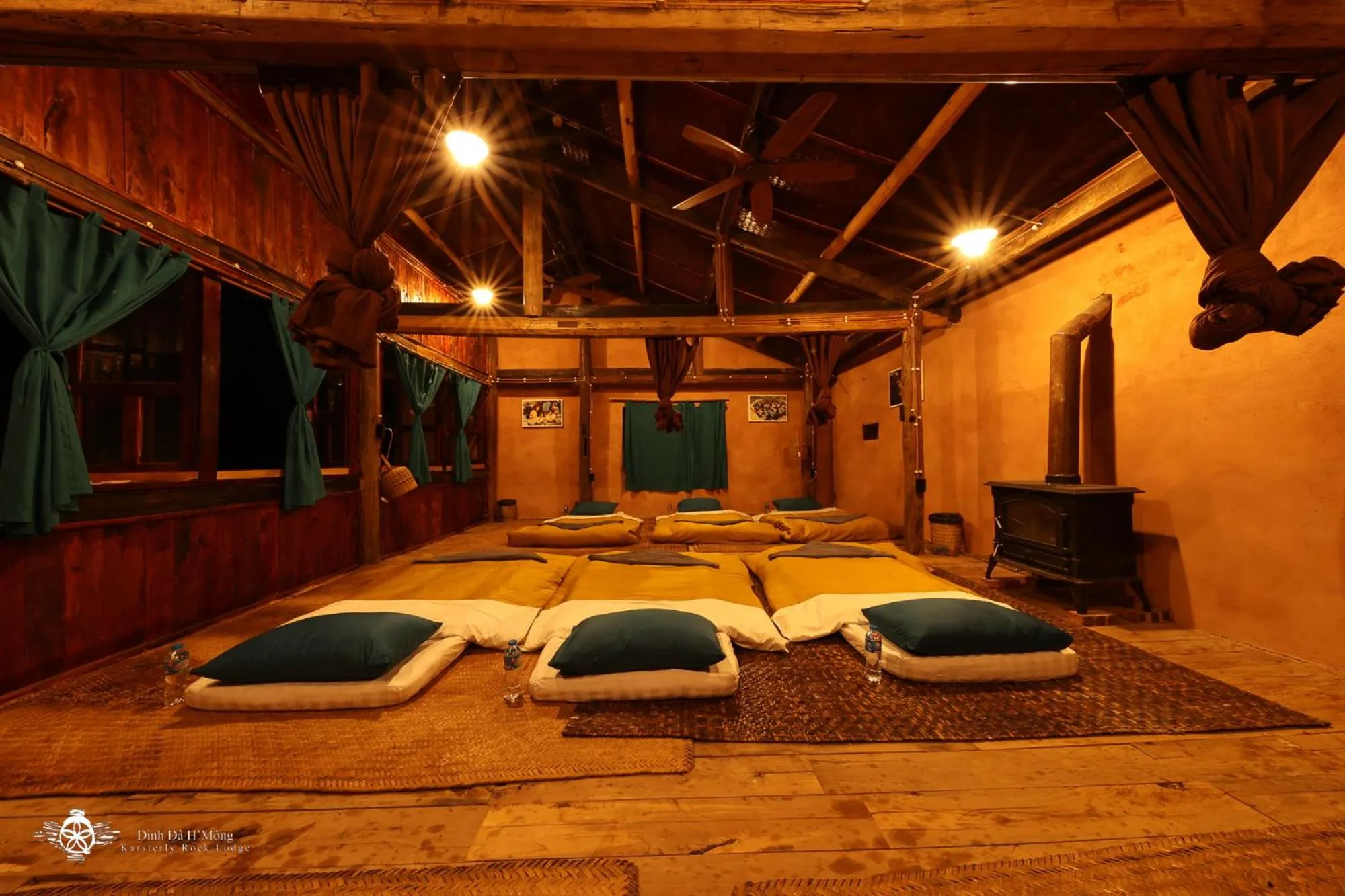 Bed in Dinh Đá H'Mông - Karsterly Rock Lodge