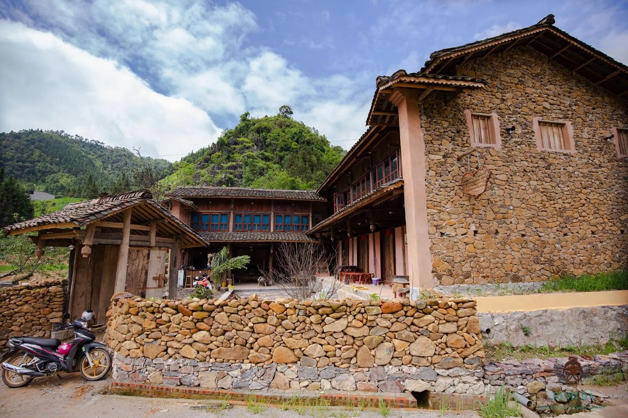 Property building in Dinh Đá H'Mông - Karsterly Rock Lodge