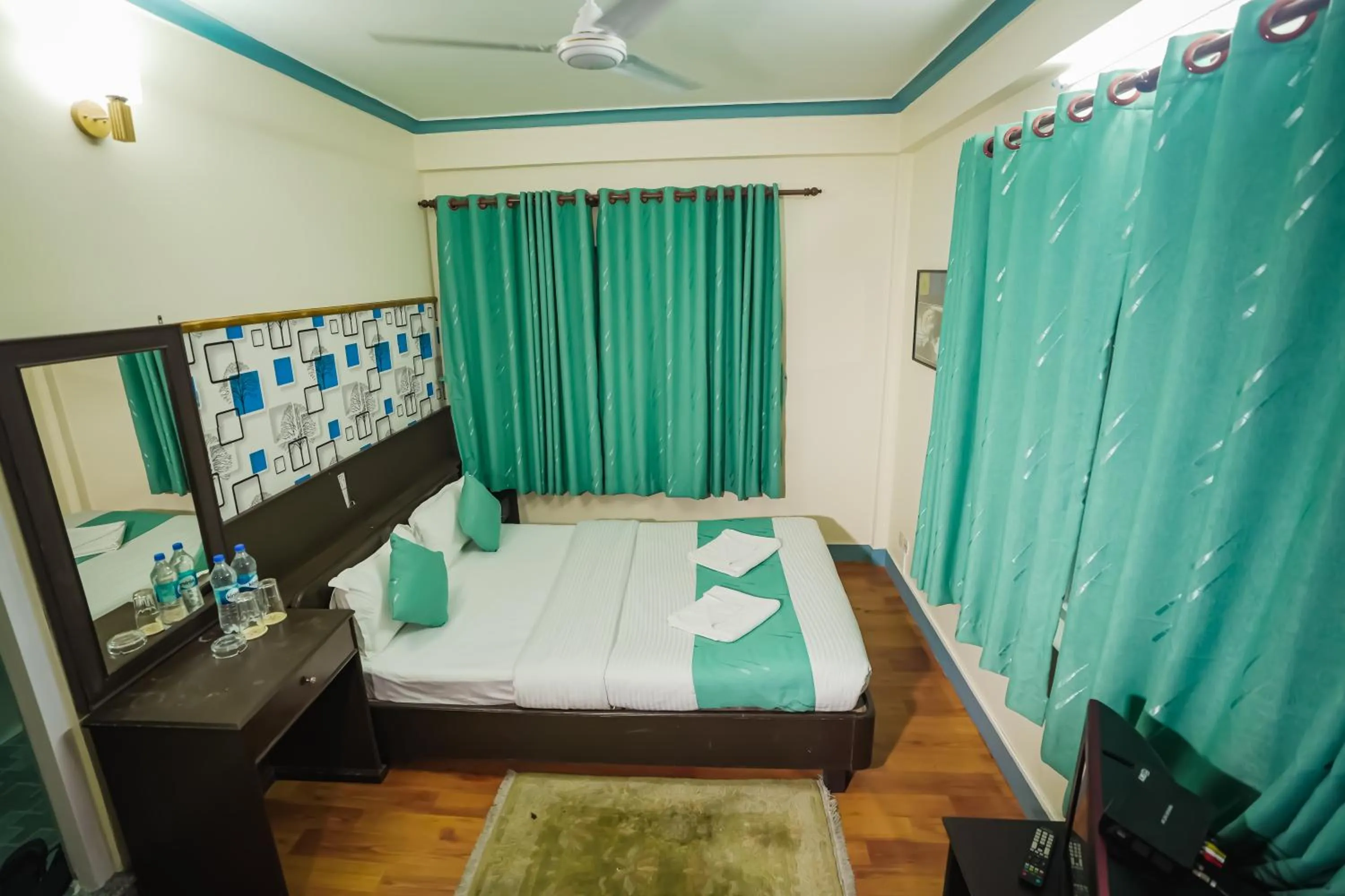 Bed in Himalayan Guest House