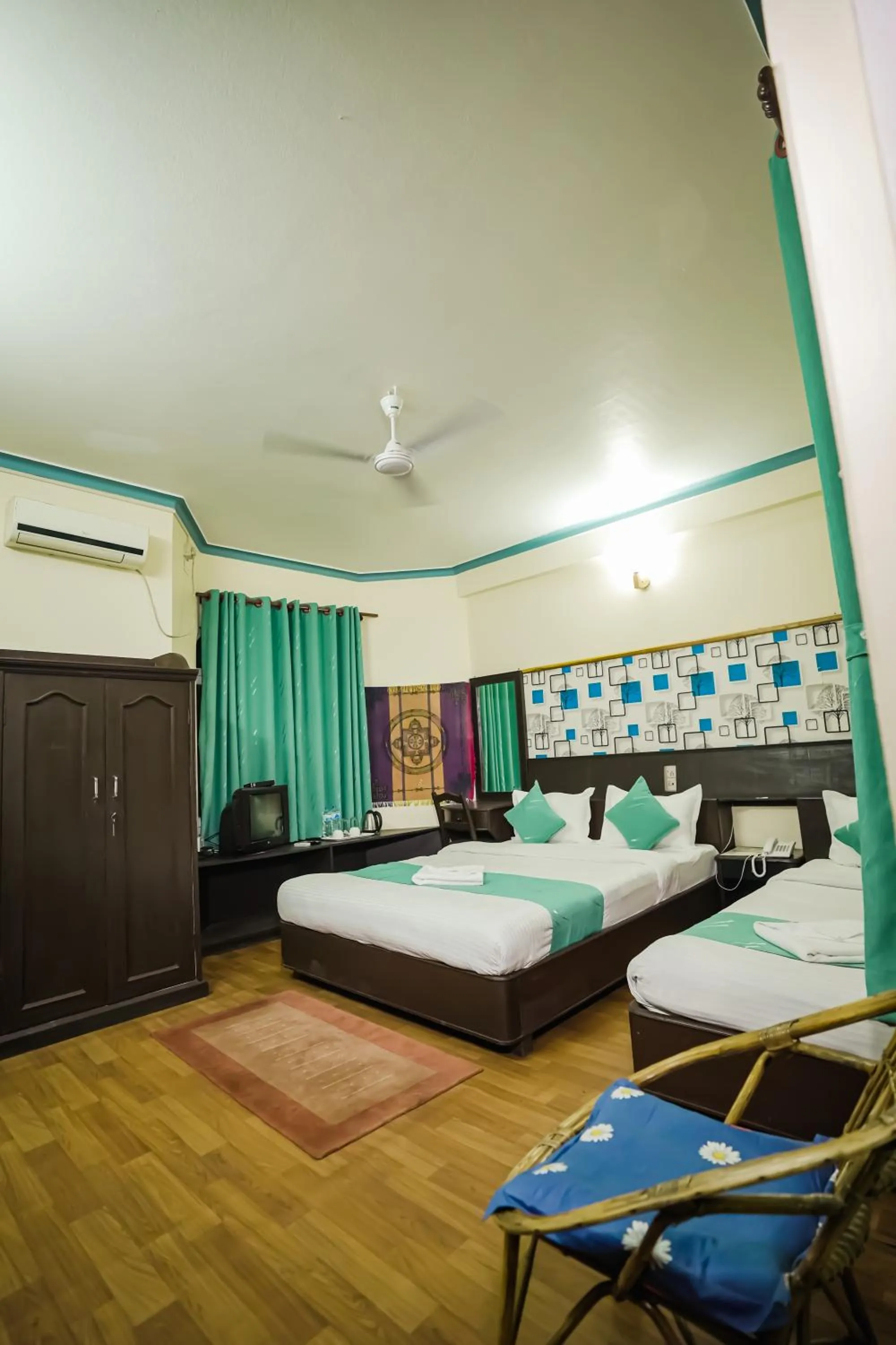 Bed in Himalayan Guest House