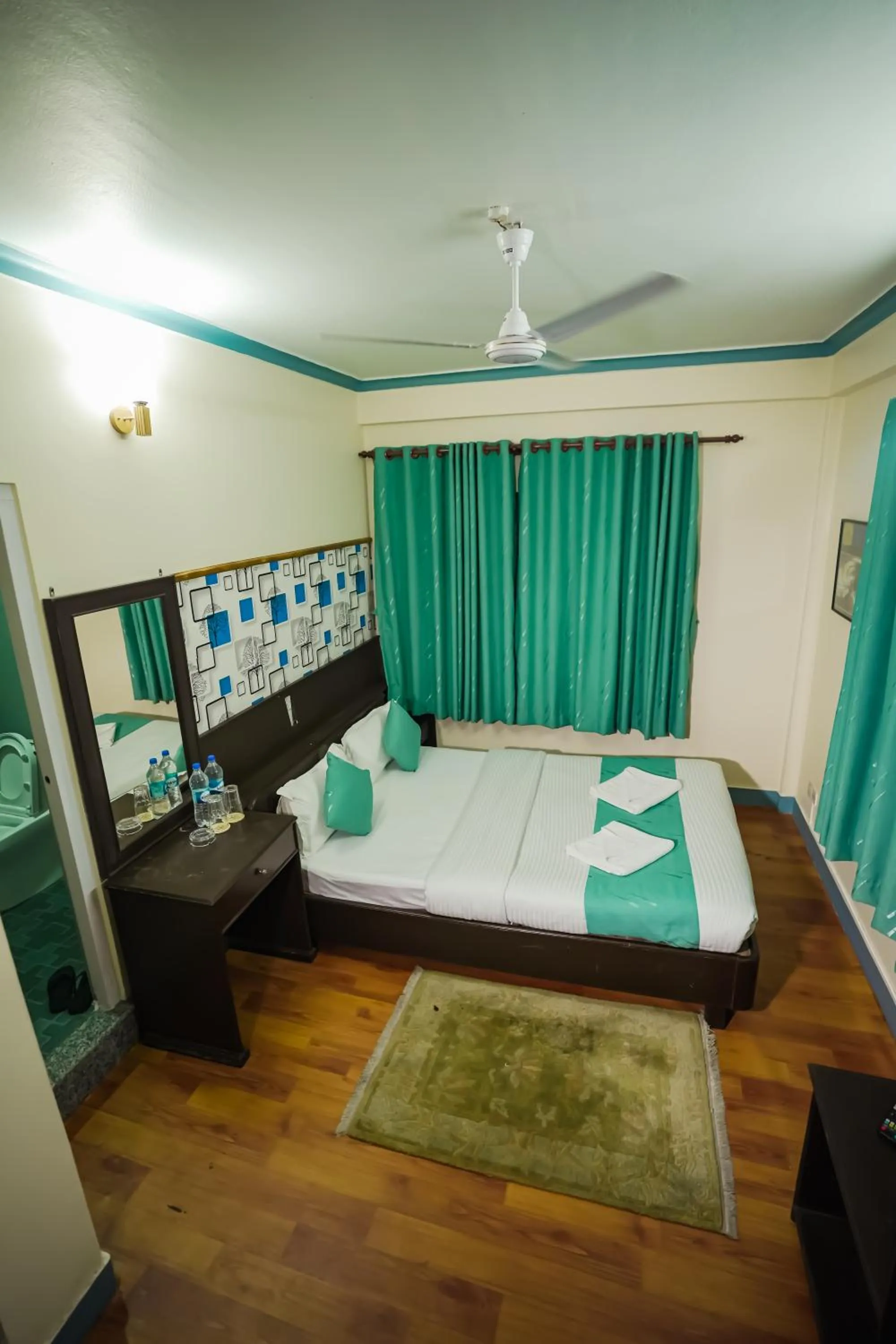 Bed in Himalayan Guest House