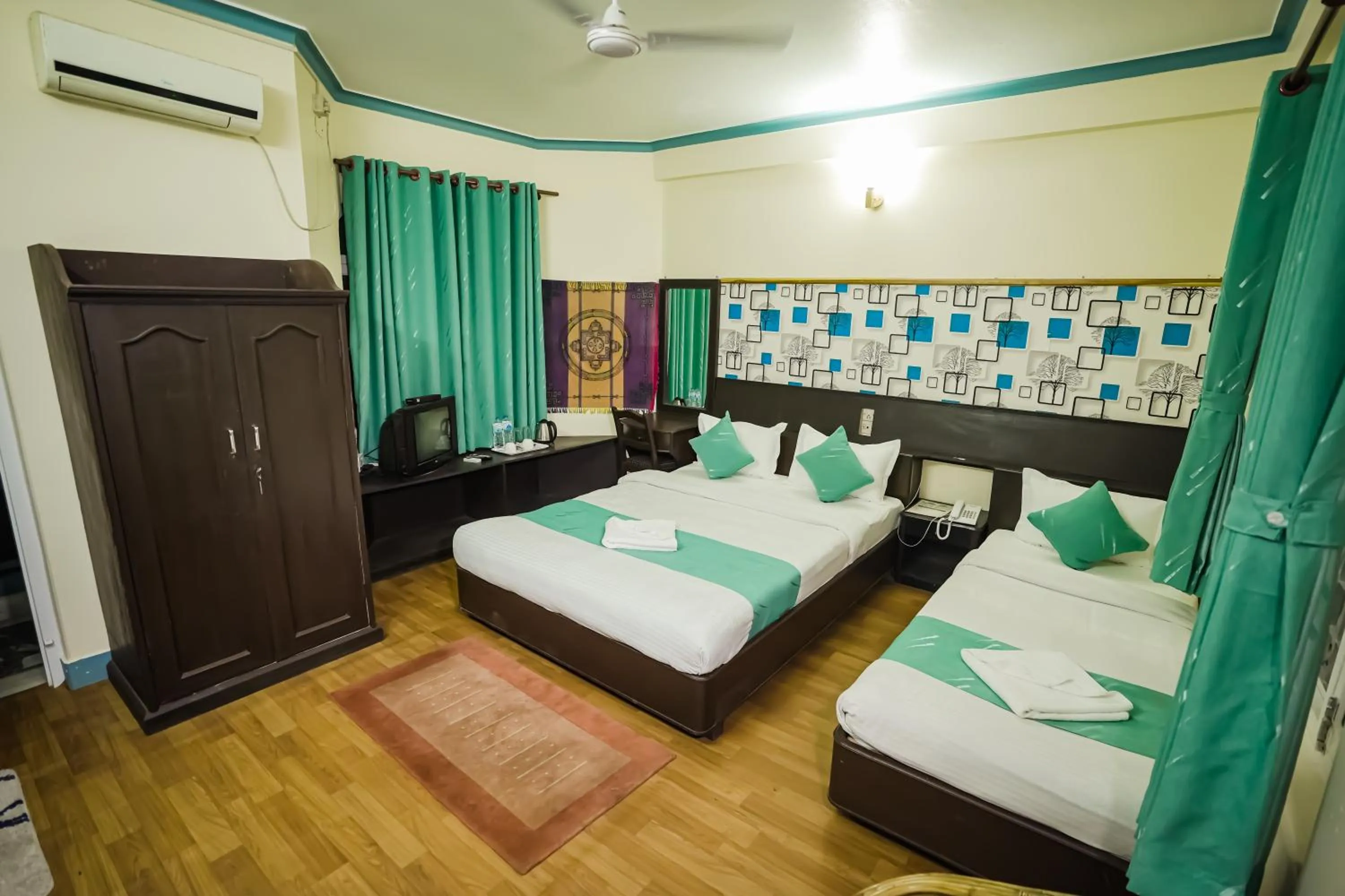 Bed in Himalayan Guest House