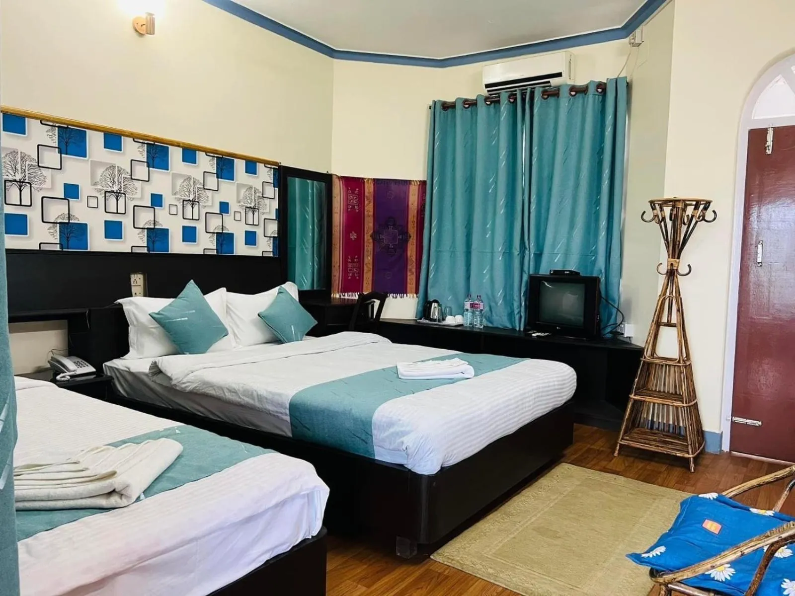 Bed in Himalayan Guest House