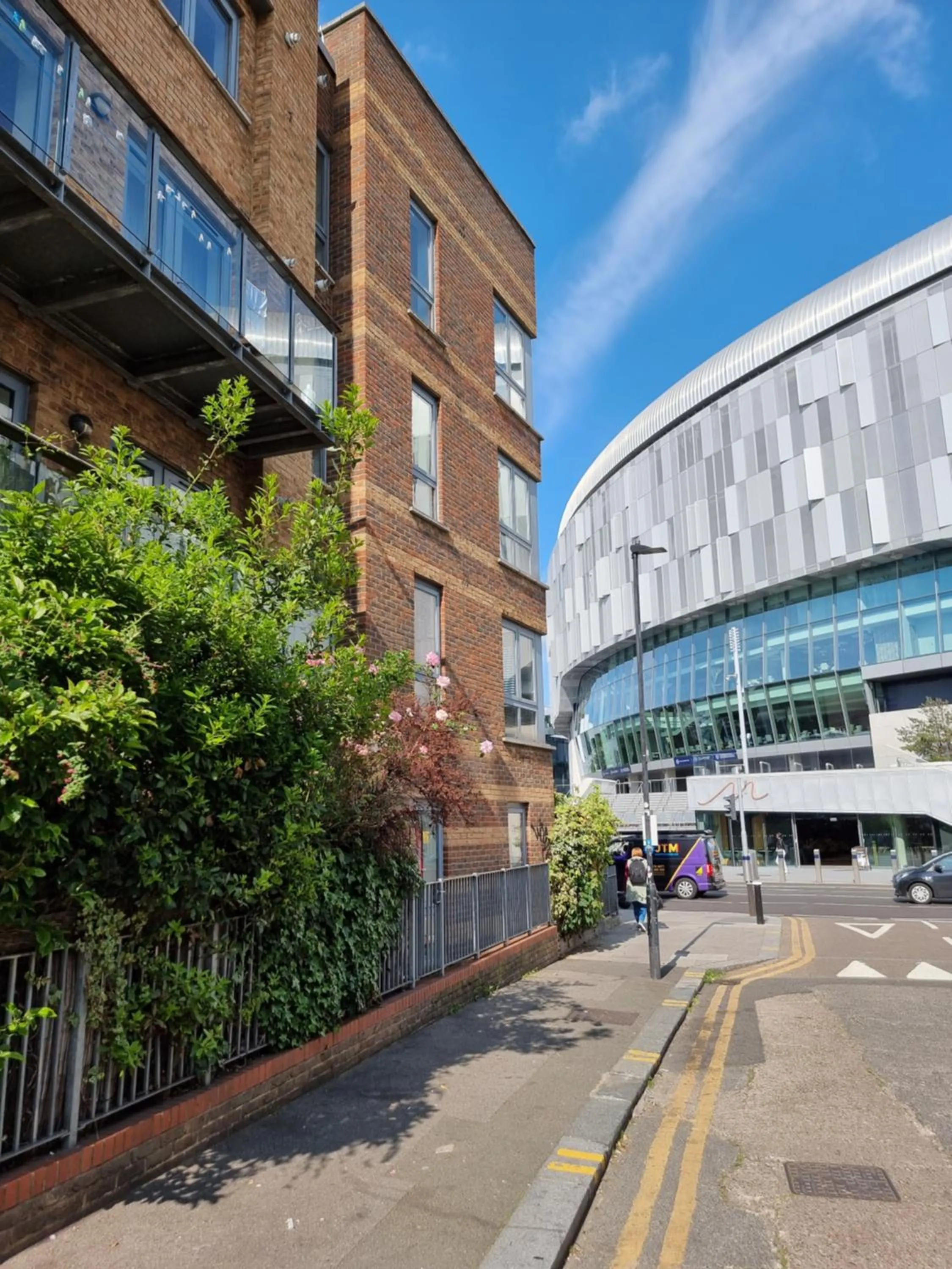 Property building in Tottenham Spur Hideaway