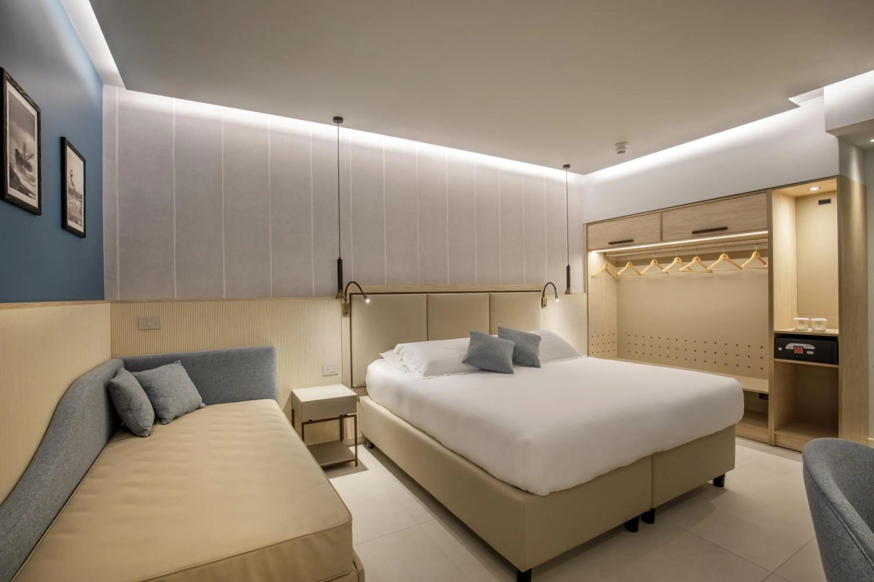 Bed in Ambasciatori Suite Hotel