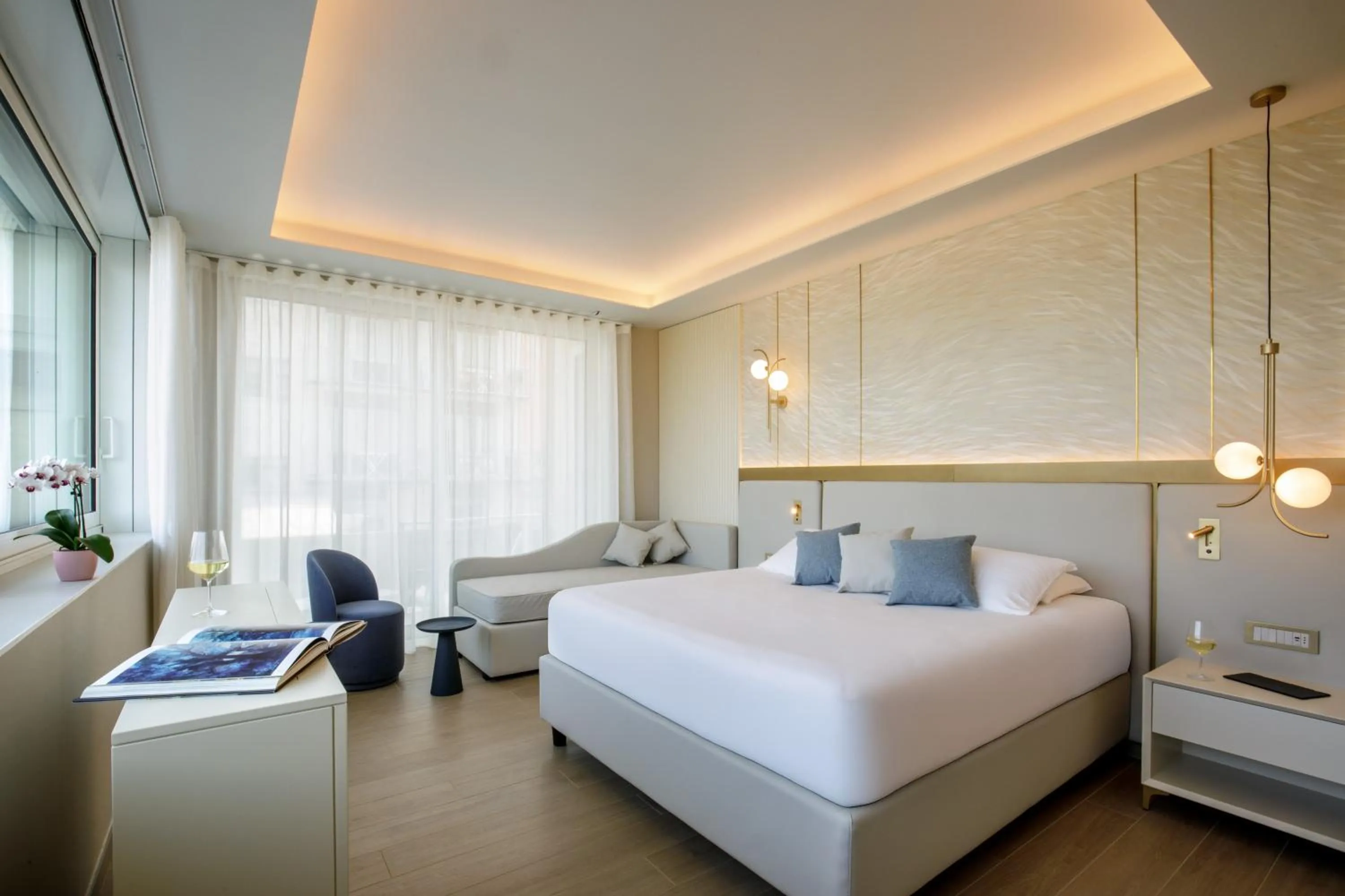 Bed in Ambasciatori Suite Hotel