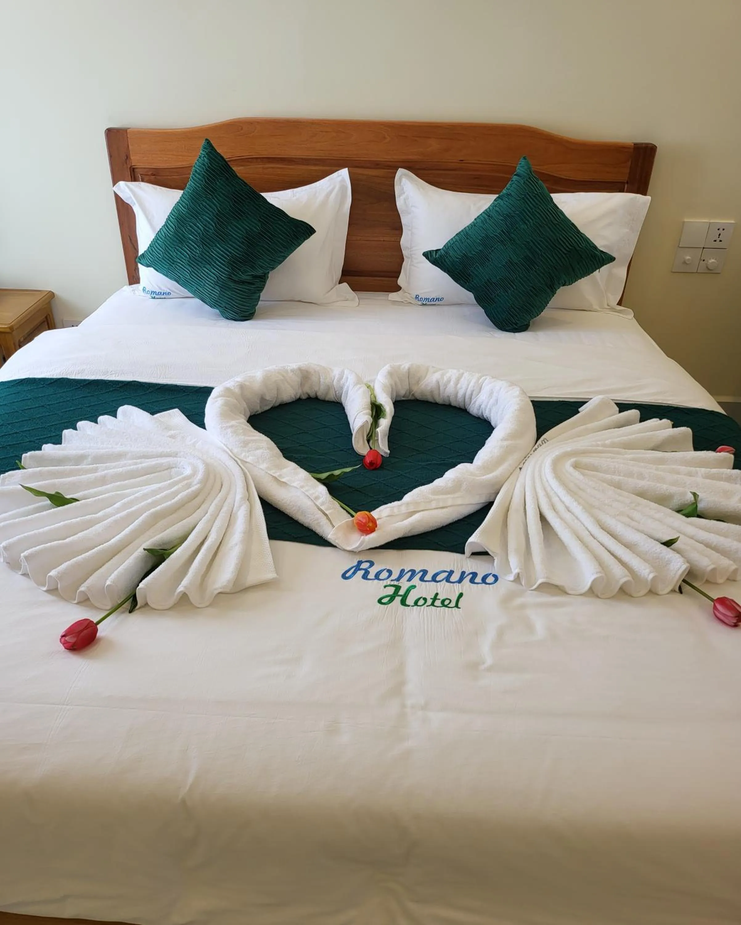 Bedroom, Bed in Romano Hotel