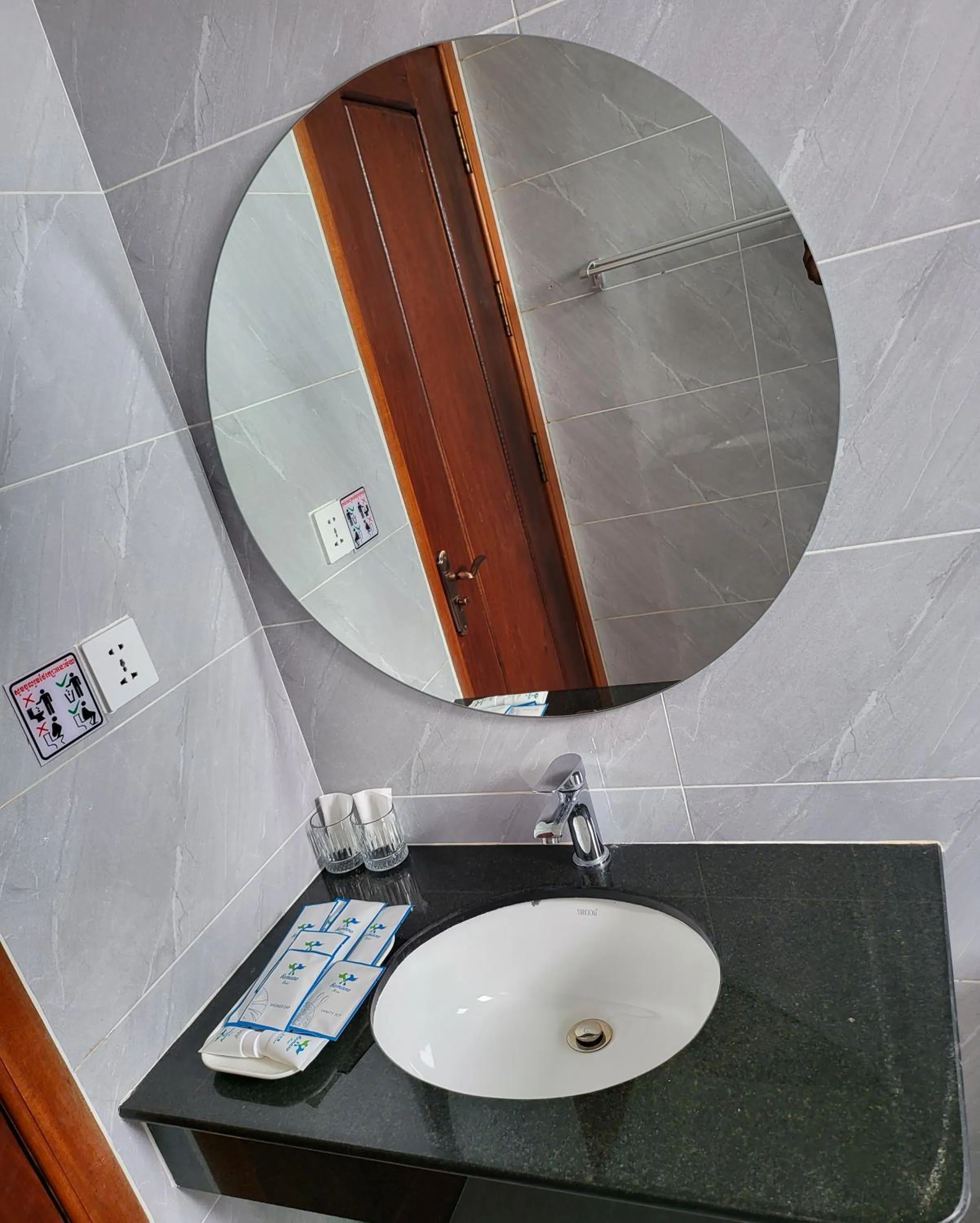 Bathroom in Romano Hotel