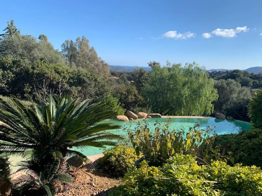 Nearby landmark in La chambre d'Aphrodite avec jacuzzi vue mer