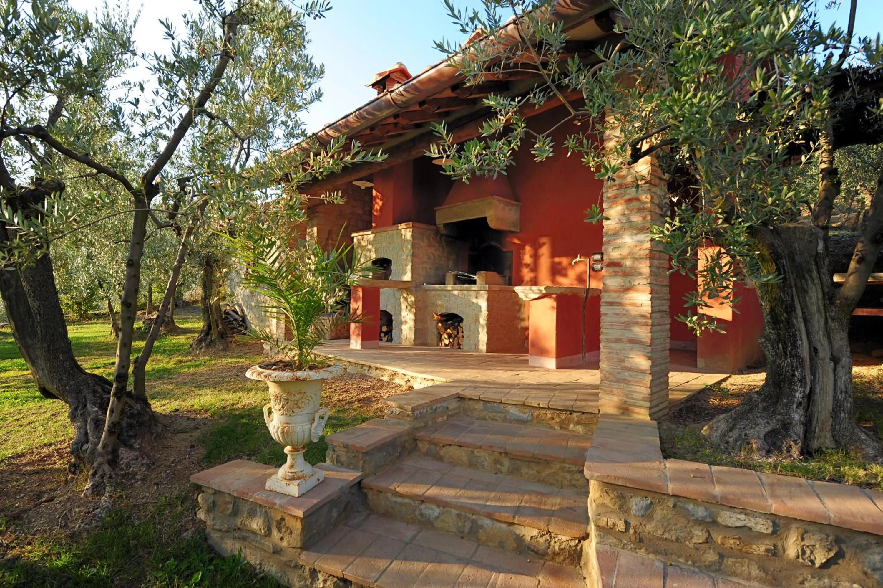 Facade/entrance in Villa Senaia