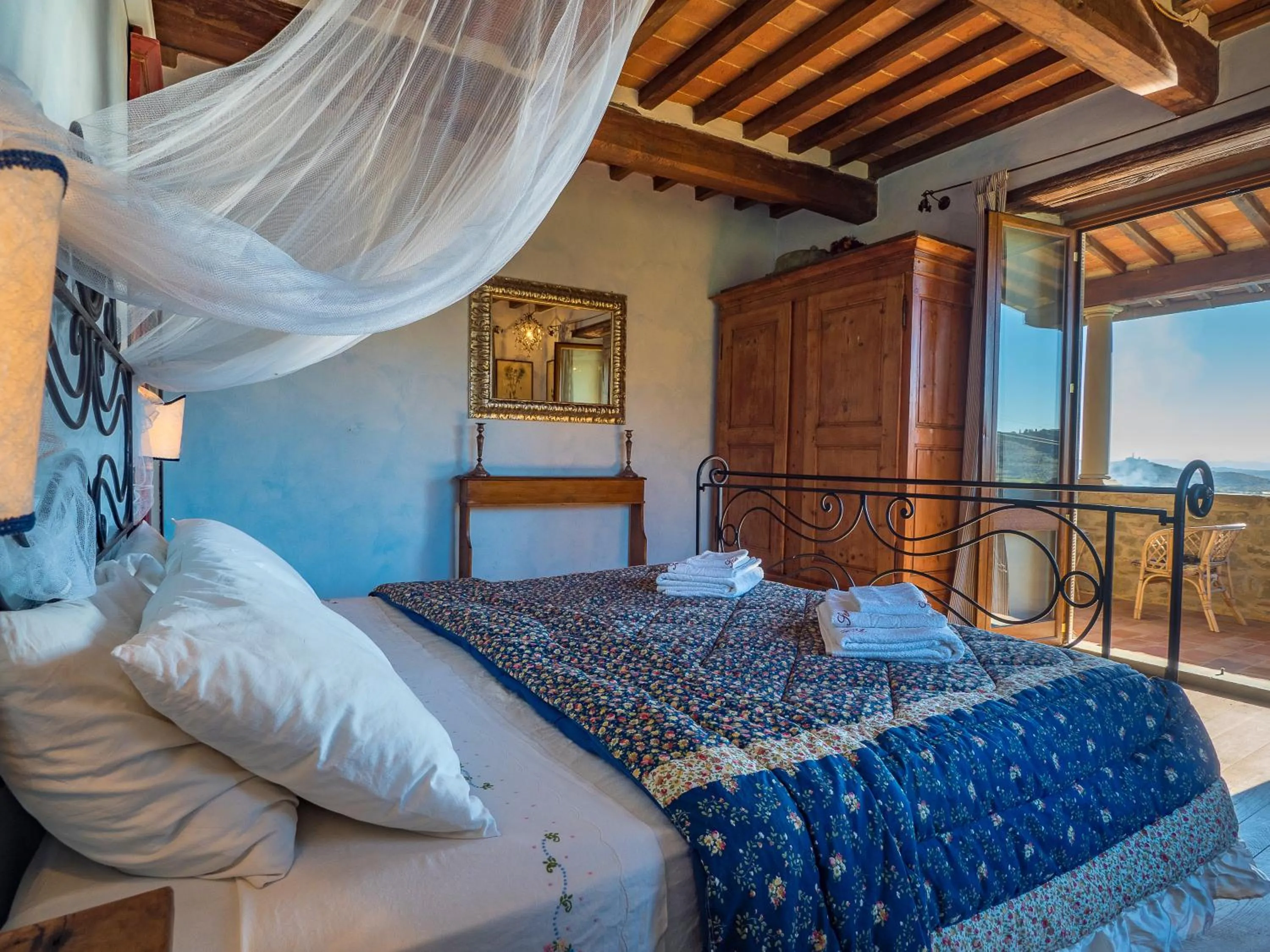 Bedroom, Bed in Villa Senaia