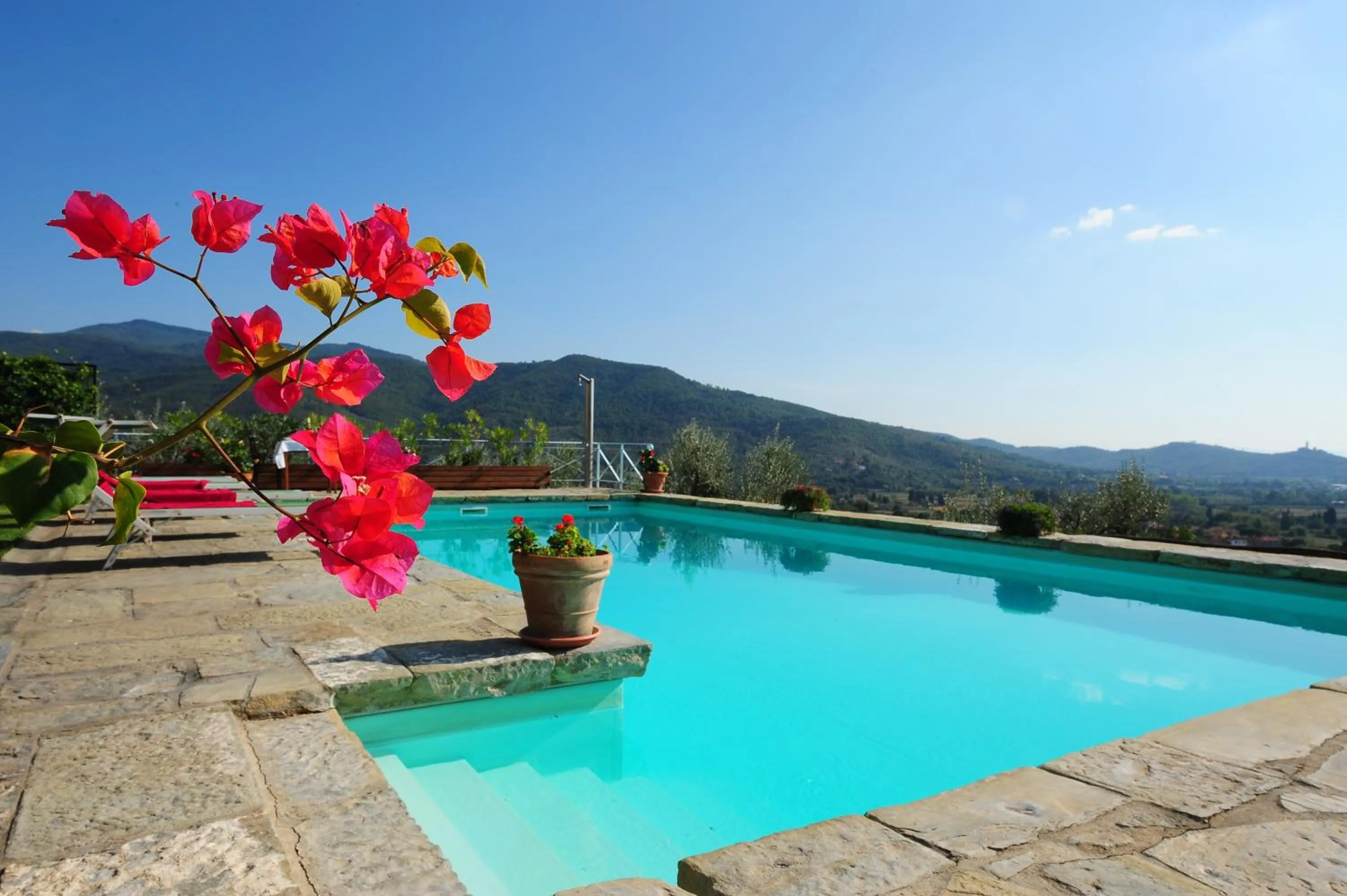 Swimming pool in Villa Senaia