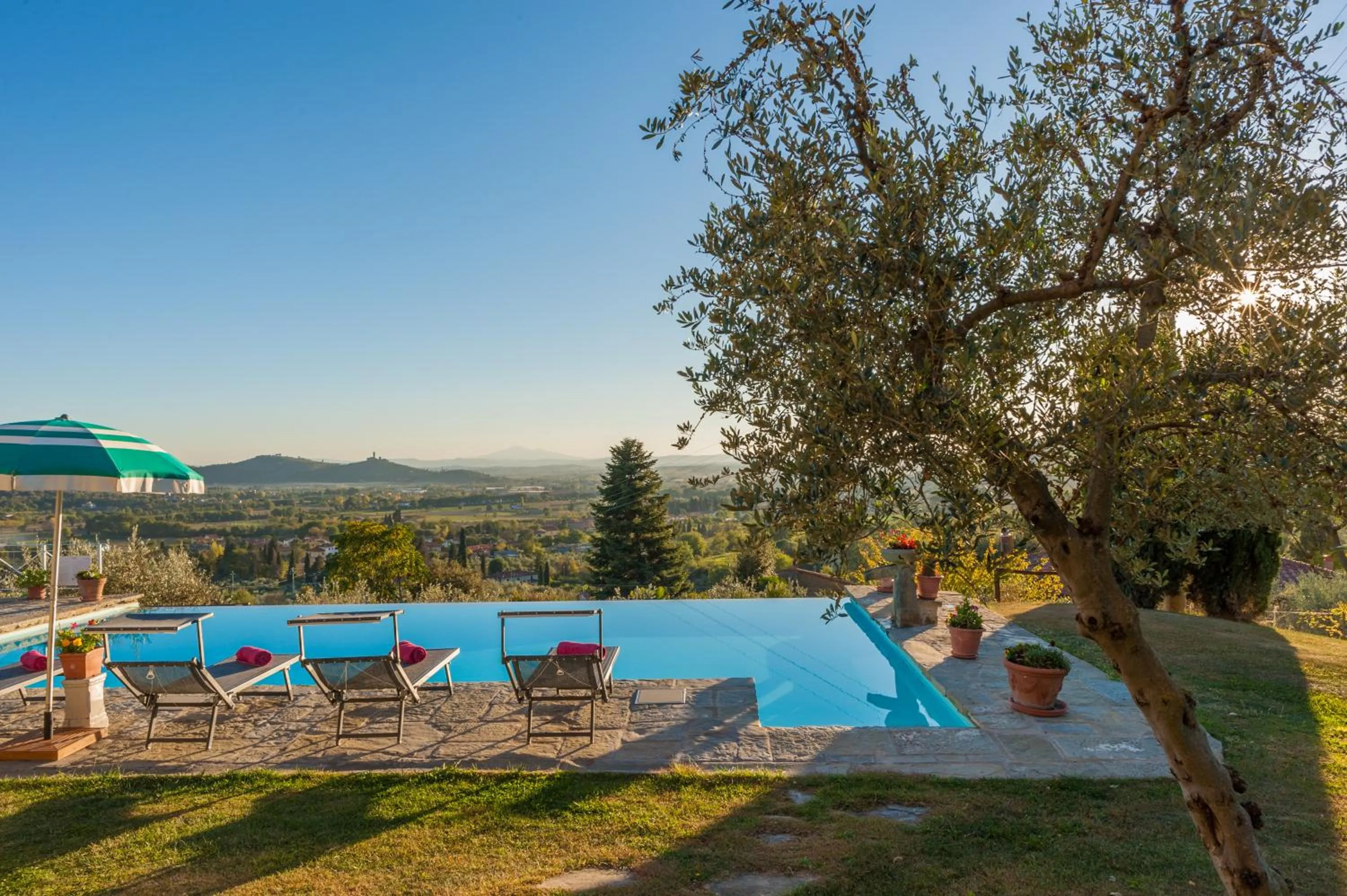 Sunrise in Villa Senaia