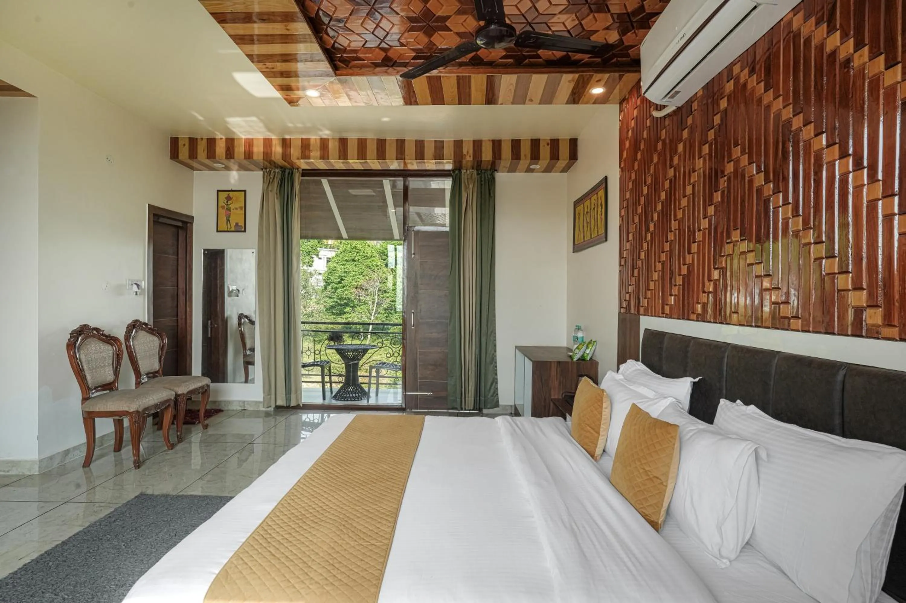 Bedroom, Bed in Appas Hotel