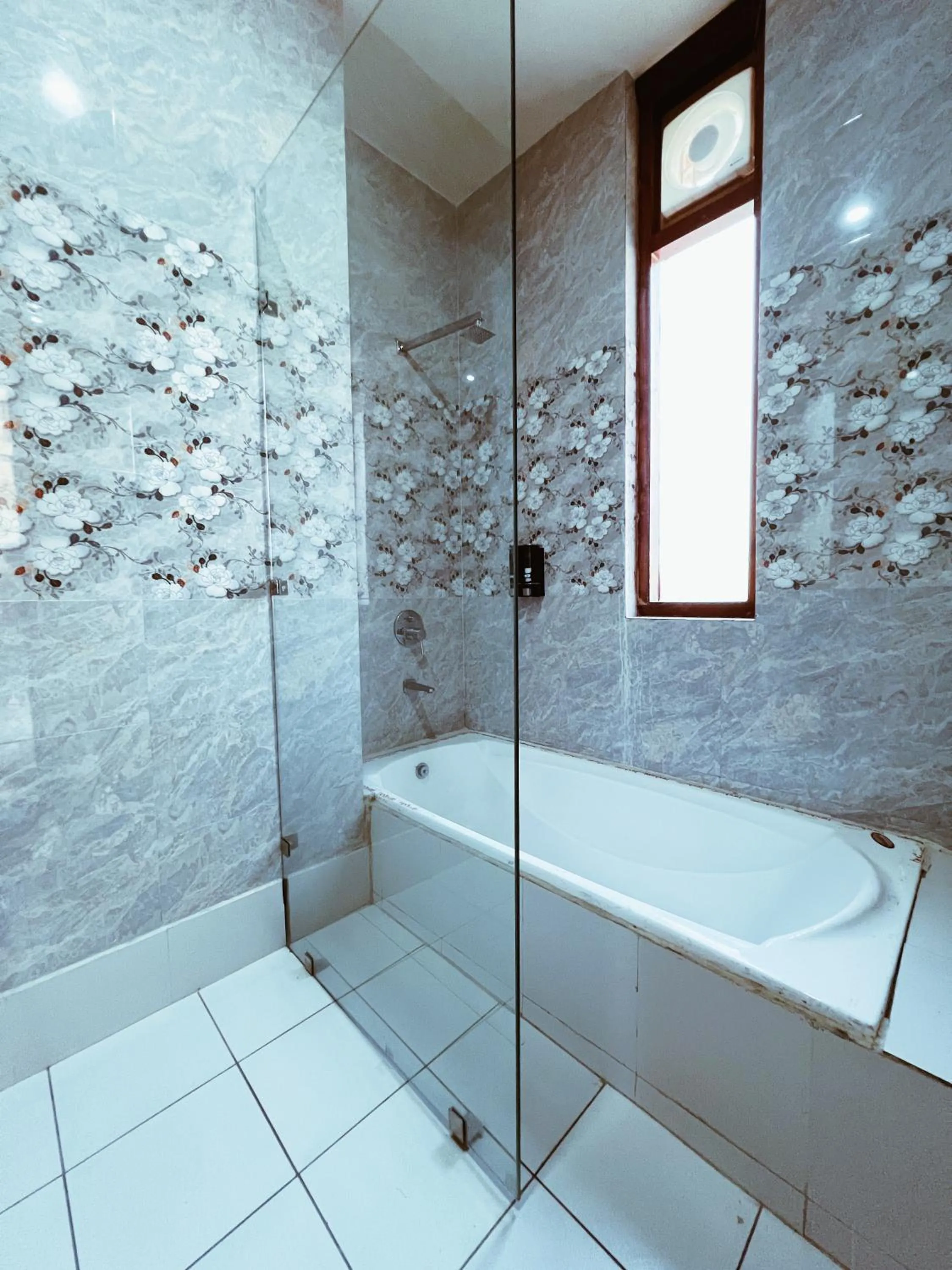 Bathroom in Appas Hotel