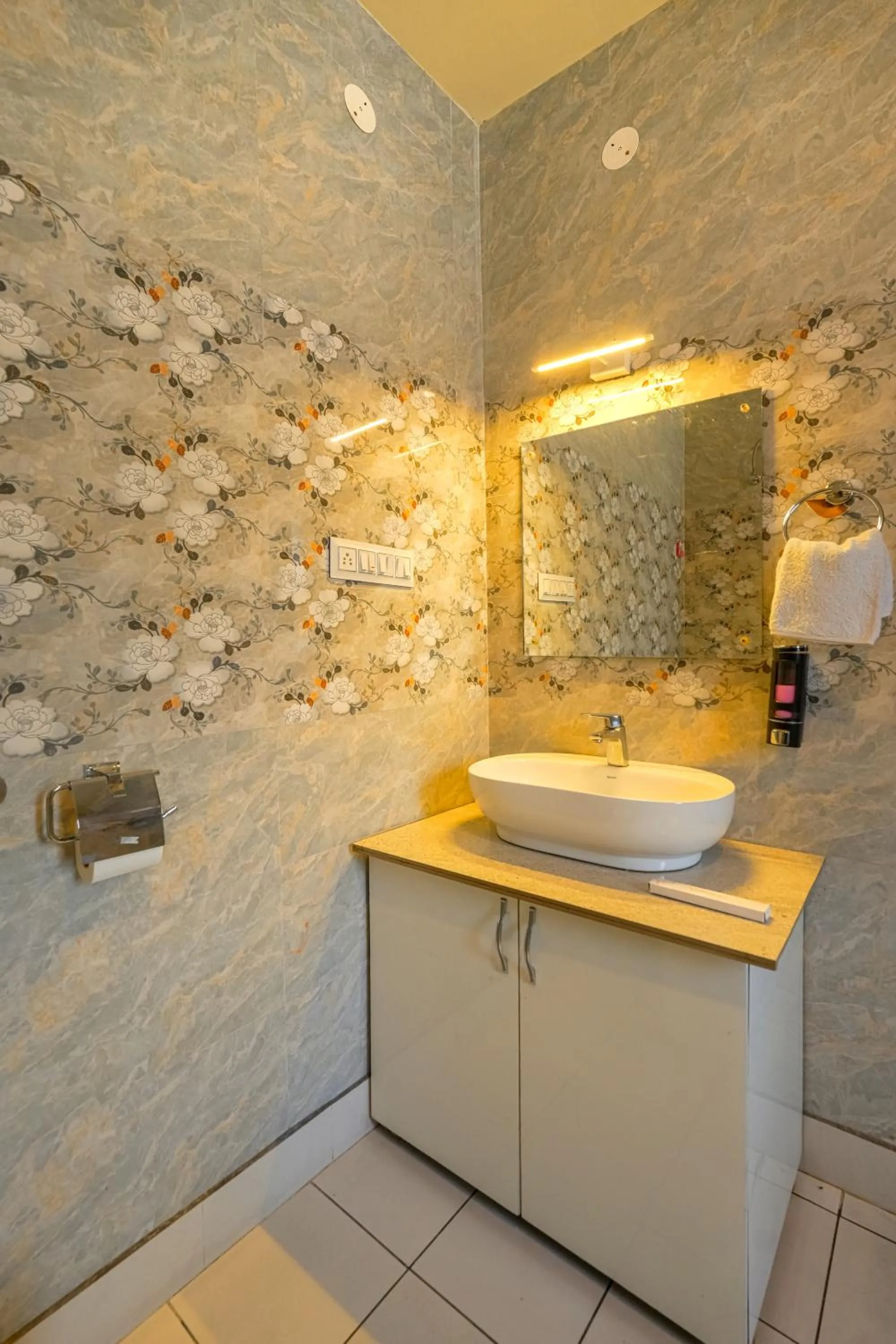 Bathroom in Appas Hotel