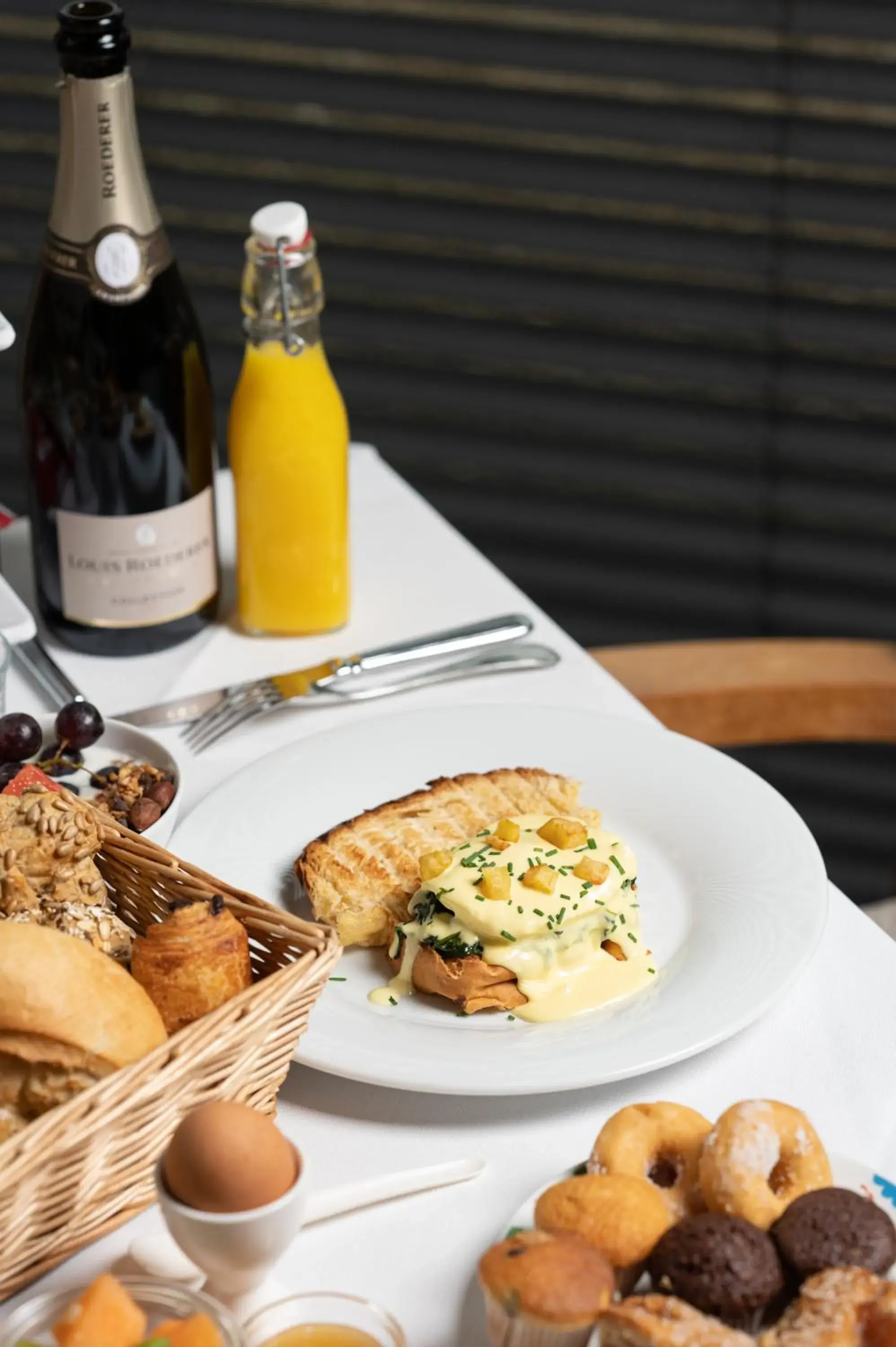 Breakfast in Château St Gerlach - Oostwegel Collection, member of Relais and Châteaux Breakfast in Château St Gerlach - Oostwegel Collection, member of Relais and Châteaux