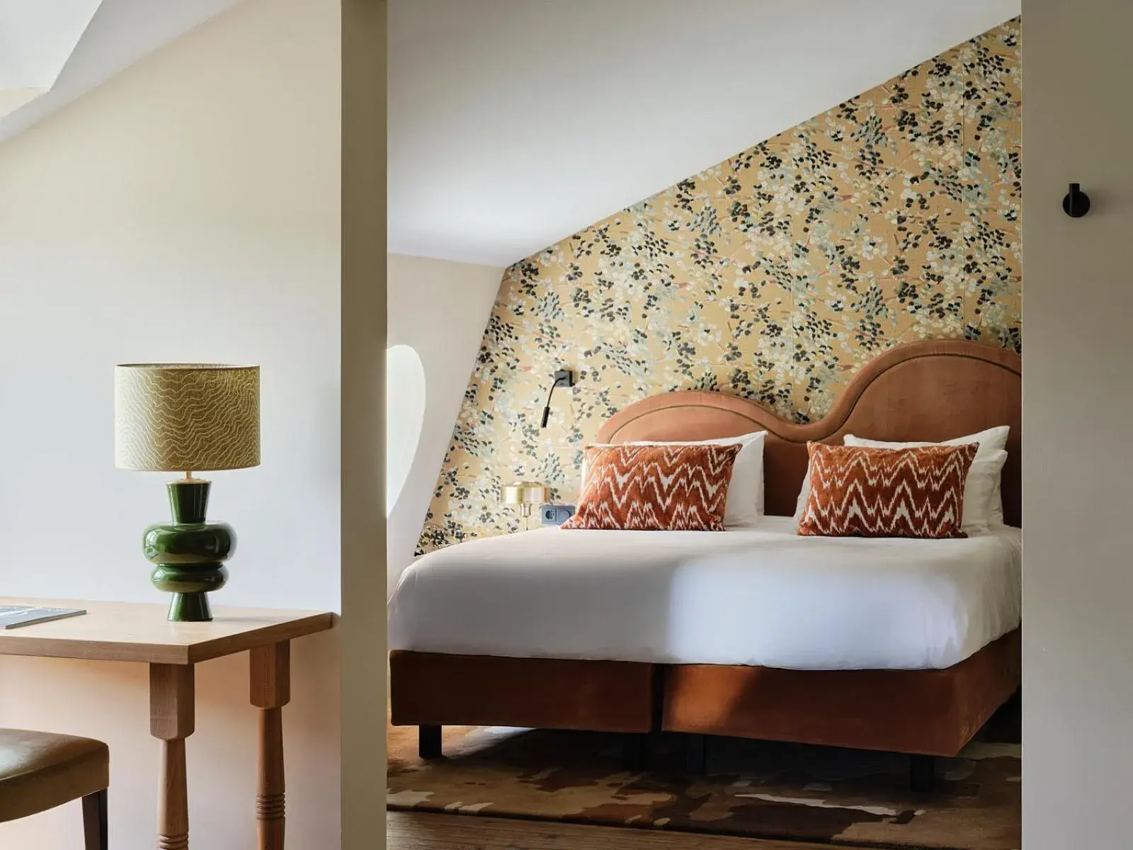 Bedroom, Bed in Château St Gerlach - Oostwegel Collection, member of Relais and Châteaux Bedroom, Bed in Château St Gerlach - Oostwegel Collection, member of Relais and Châteaux