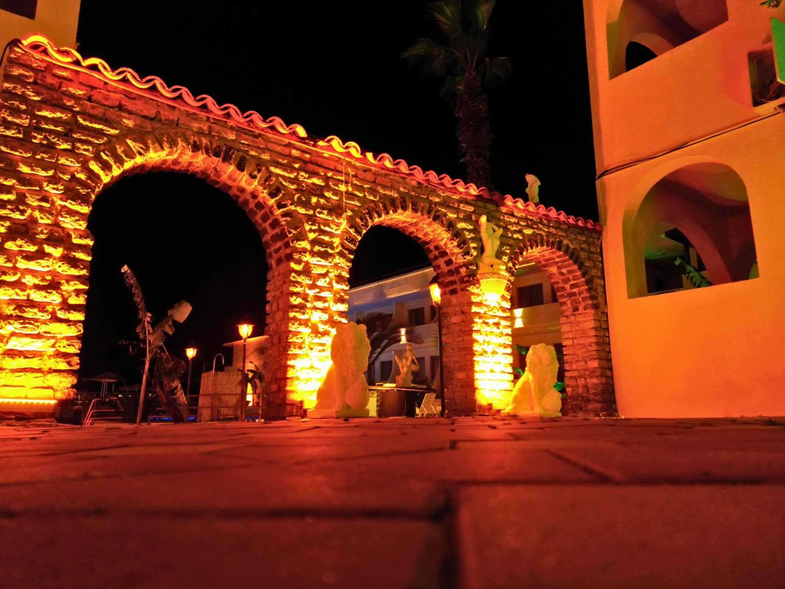 Garden in Oscar Seaside Hotel & Spa