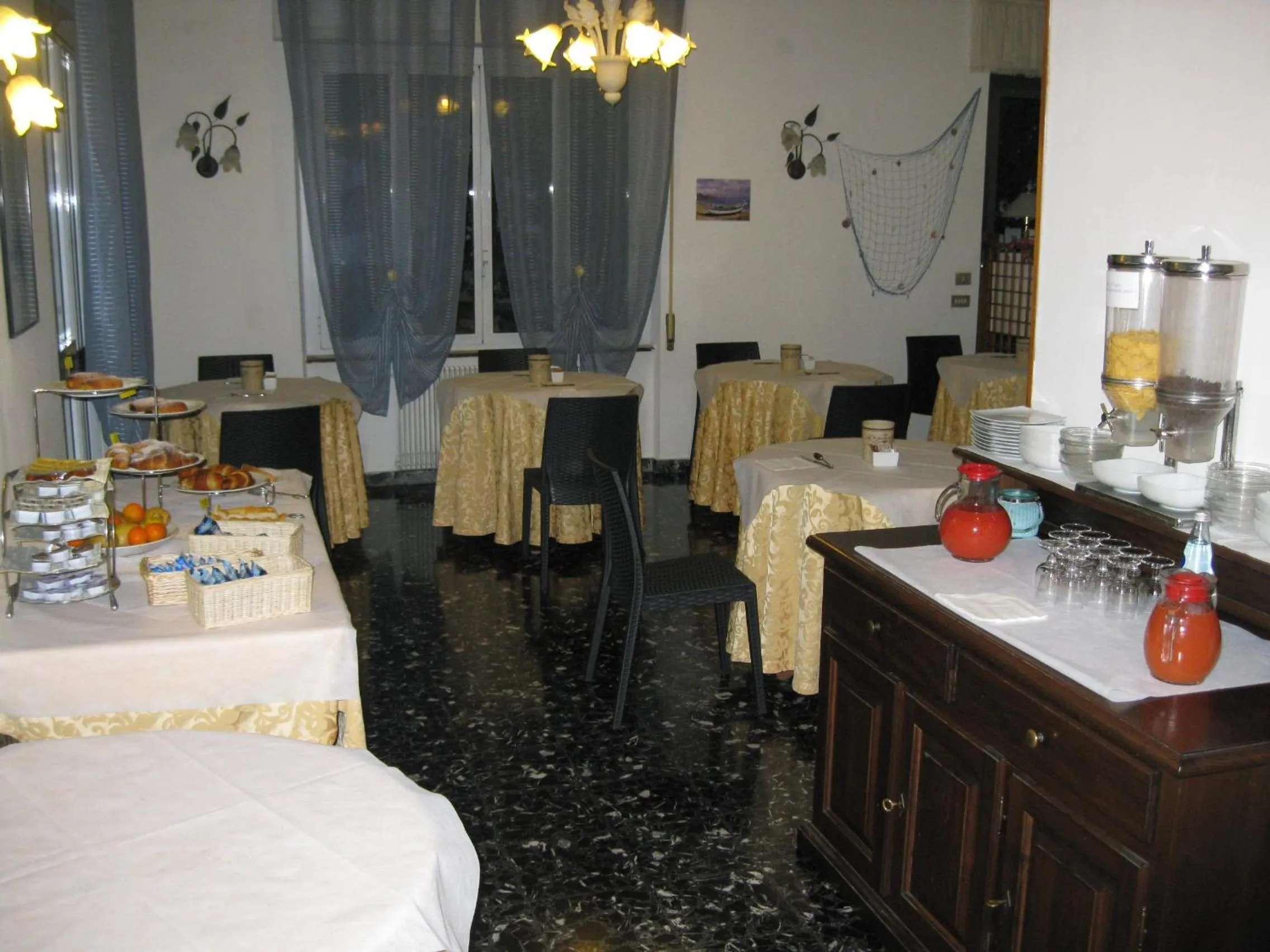 Restaurant/places to eat in Hotel Acqua Marina