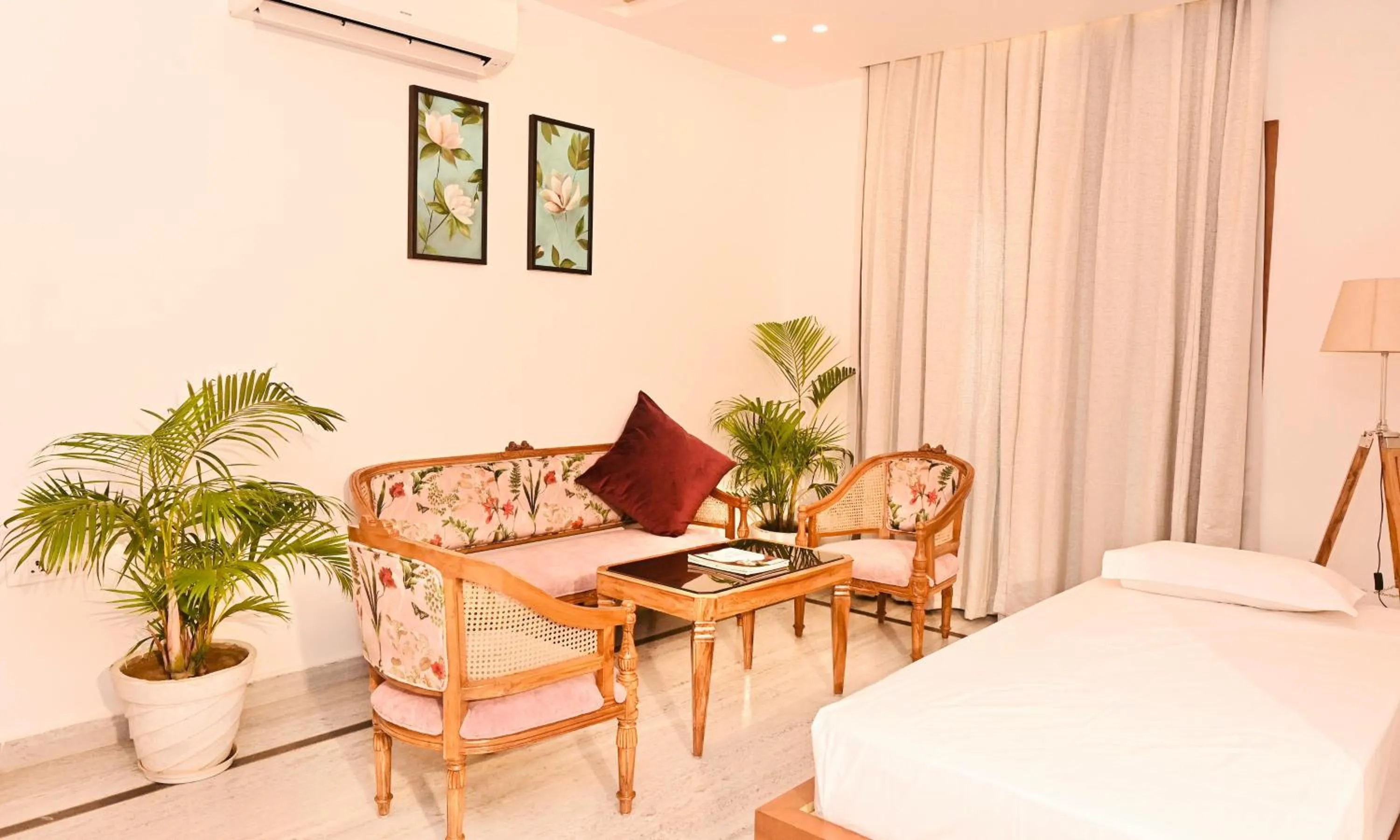 Photo of the whole room, Bed in The Mohua - A Boutique Hotel