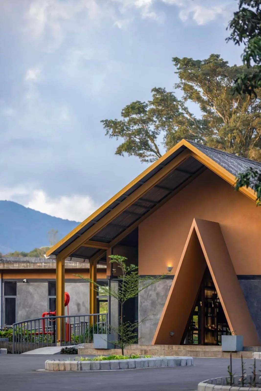 Restaurant/places to eat in Misty Mountain Experience