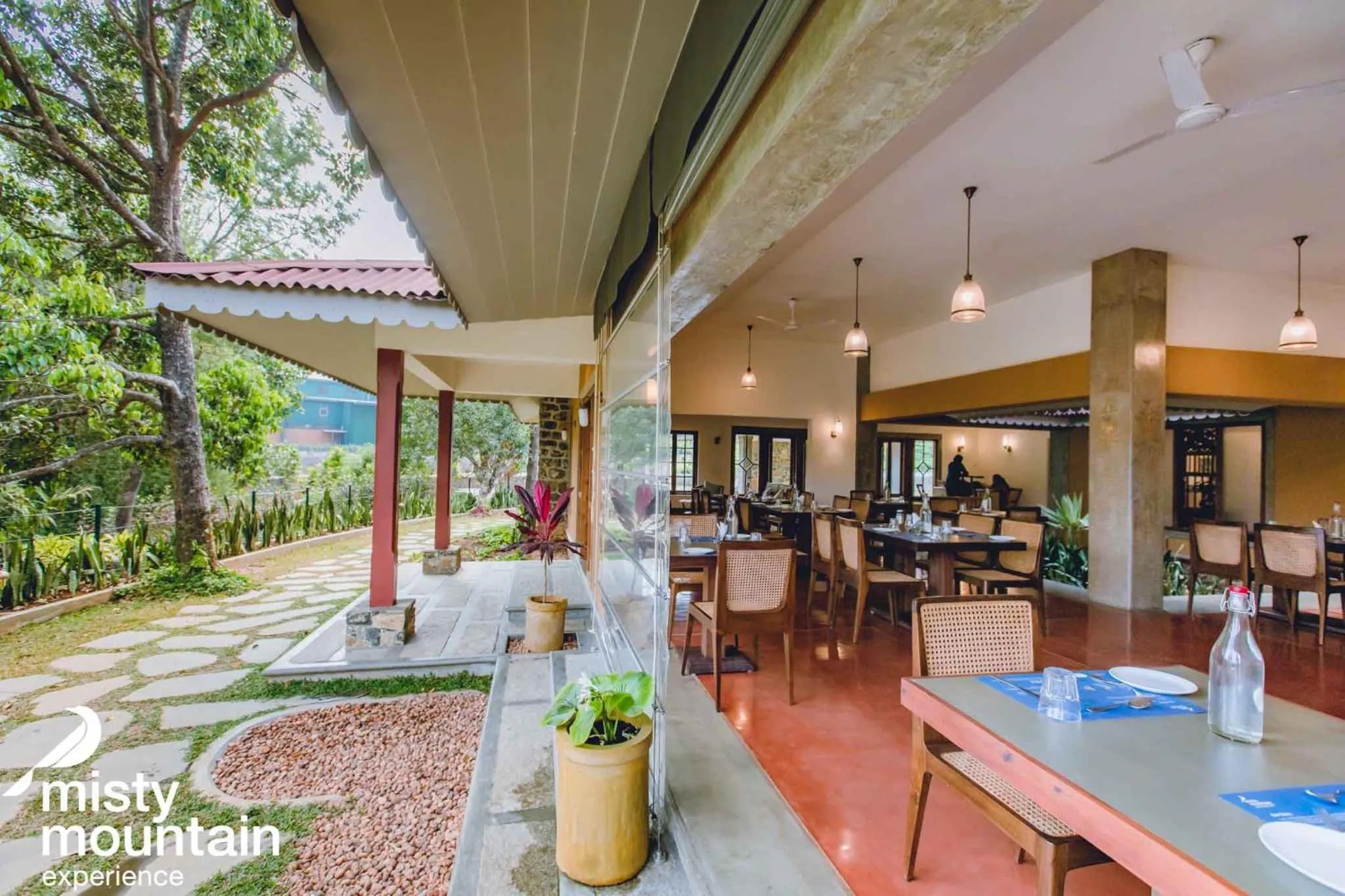 Restaurant/places to eat in Misty Mountain Experience