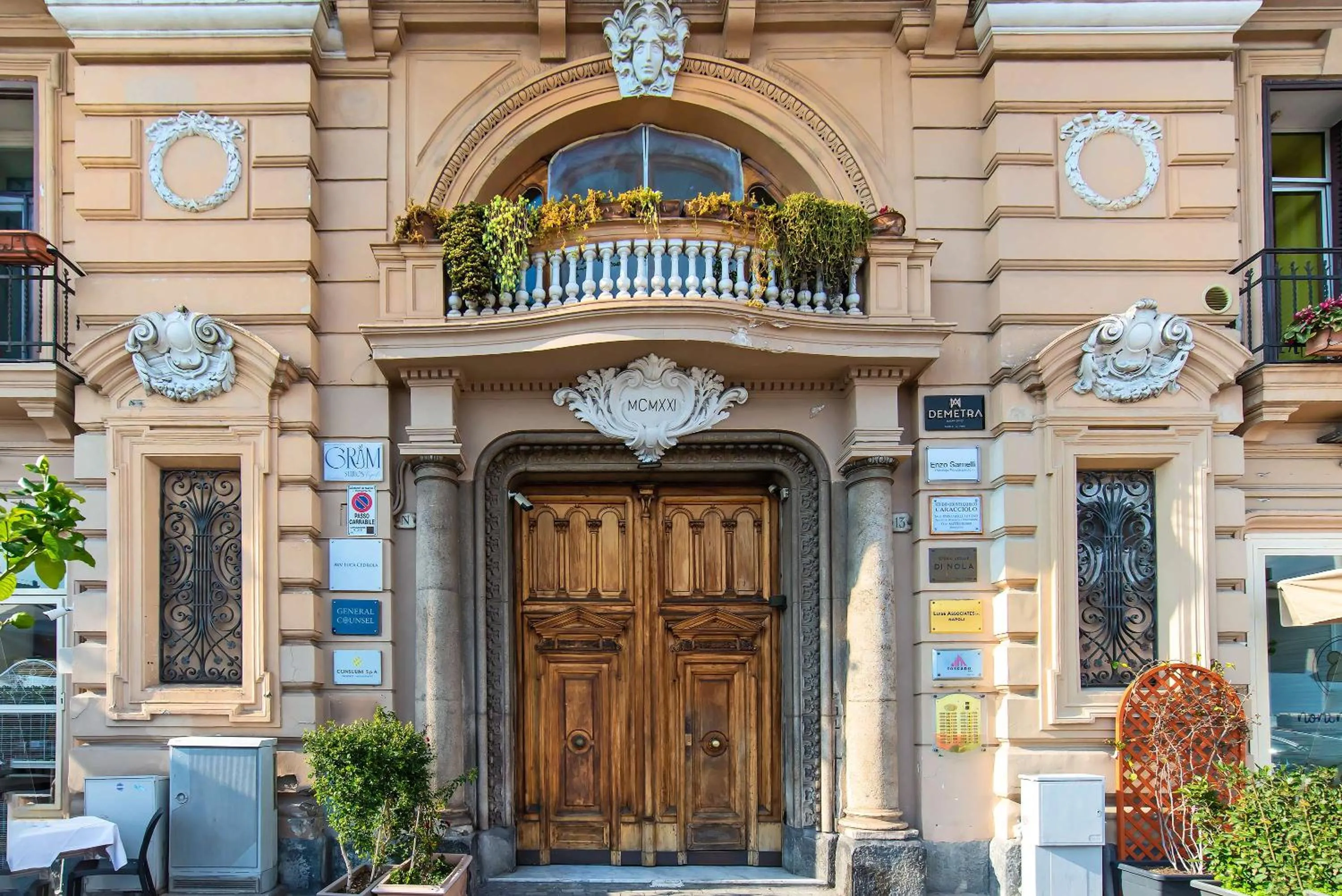 Facade/entrance in Gram Suites