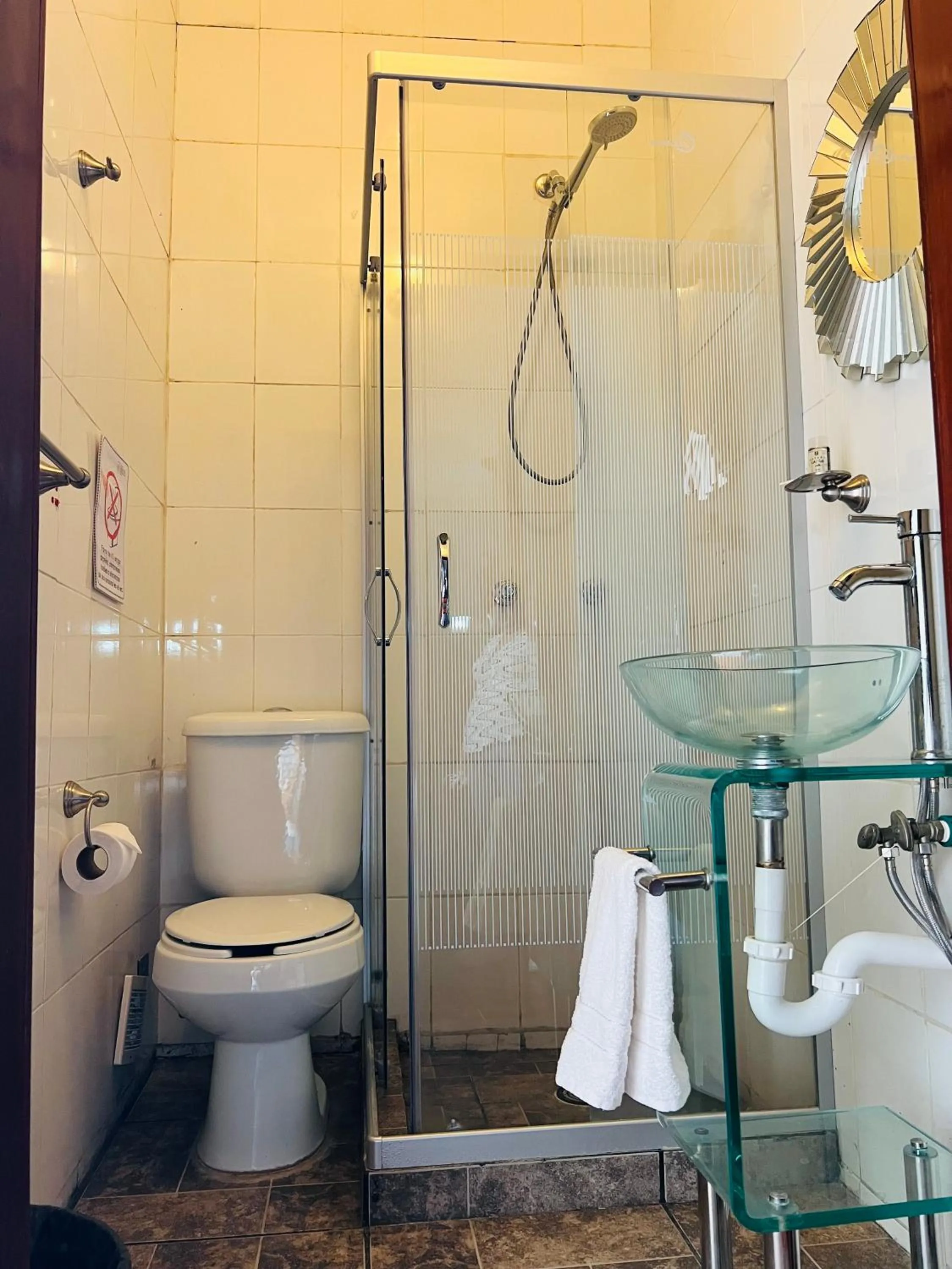 Shower in Hostería Casa Marquez