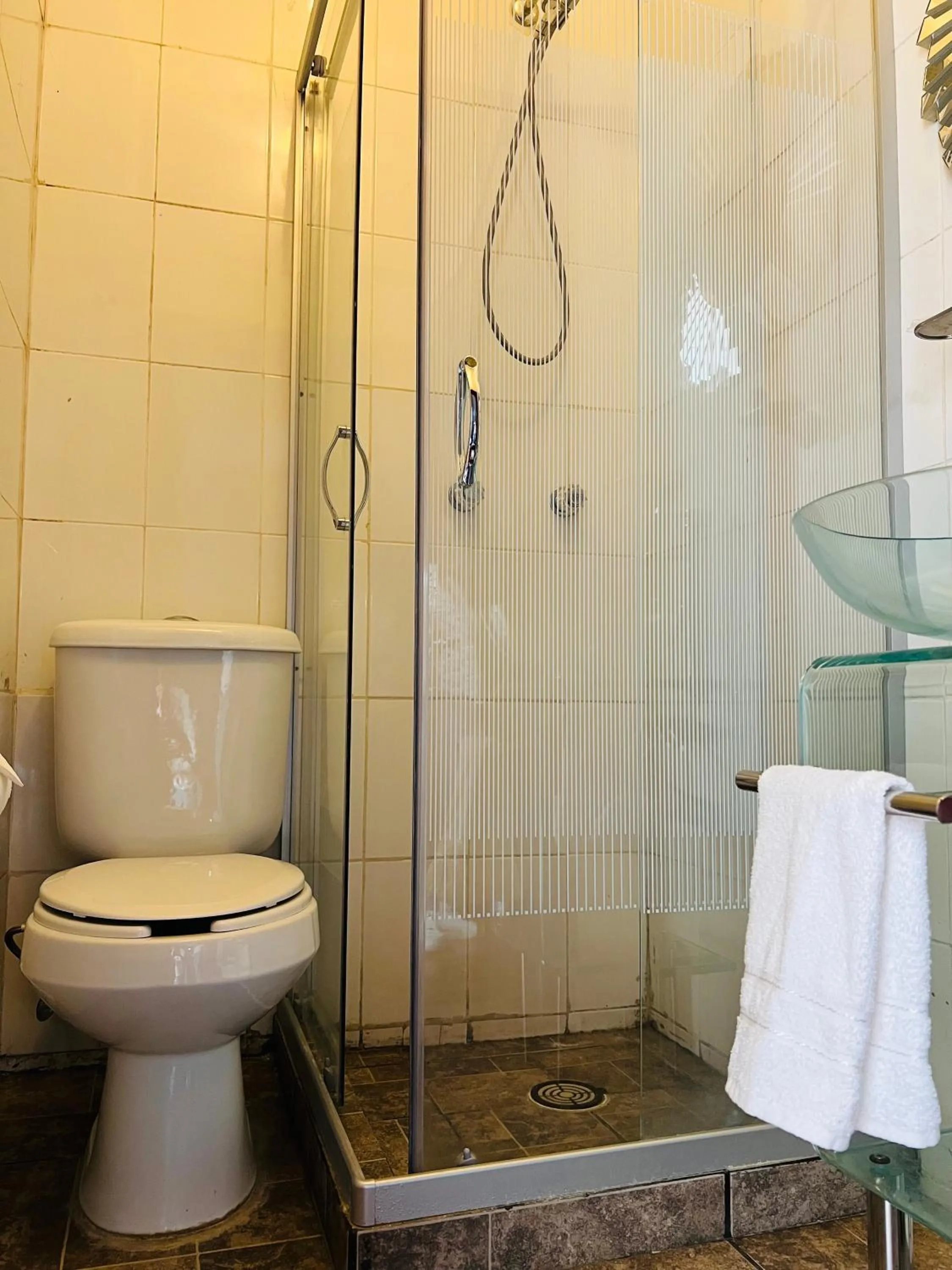 Shower in Hostería Casa Marquez