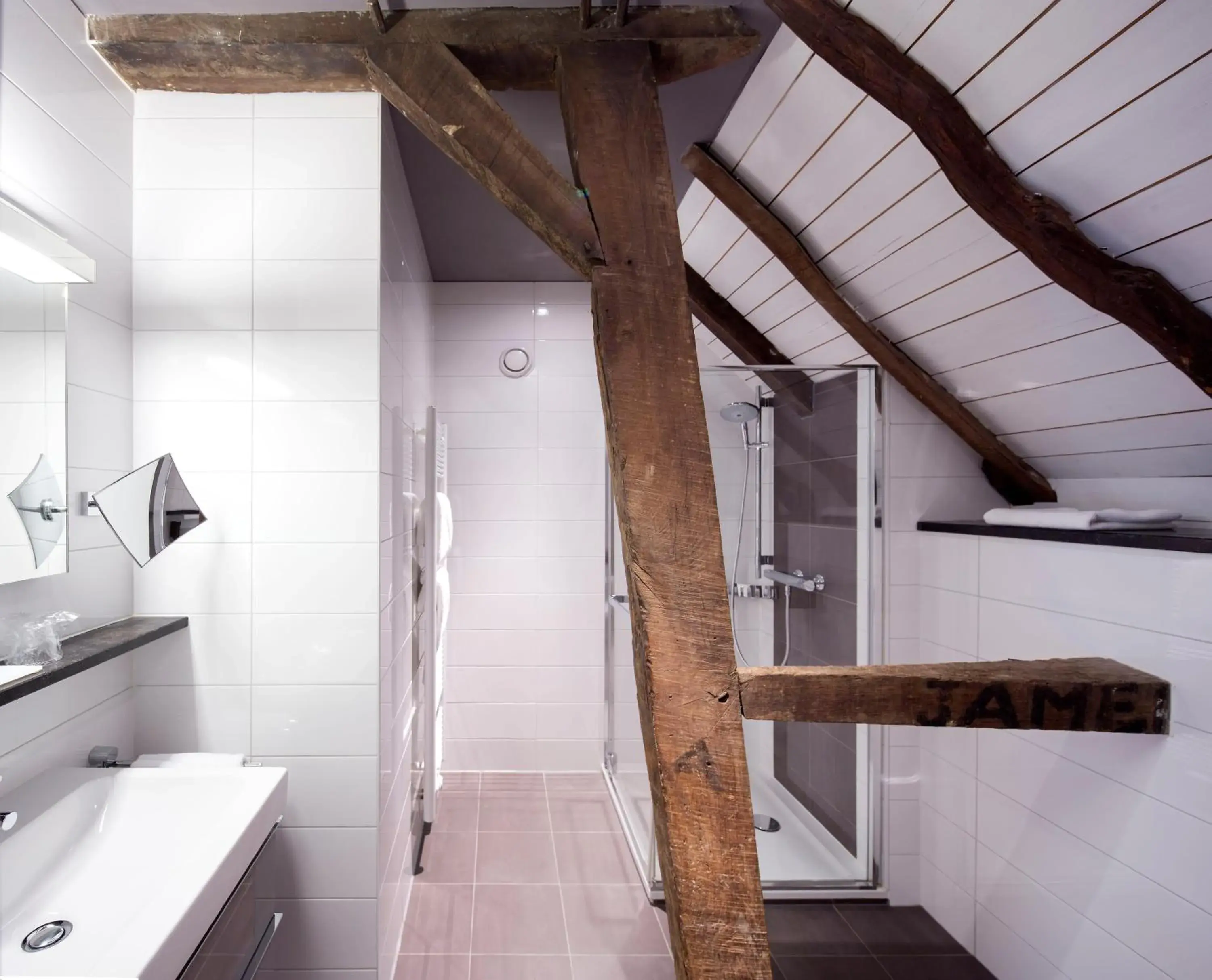 Bathroom in Hotel Winselerhof by Flow Bathroom in Hotel Winselerhof by Flow