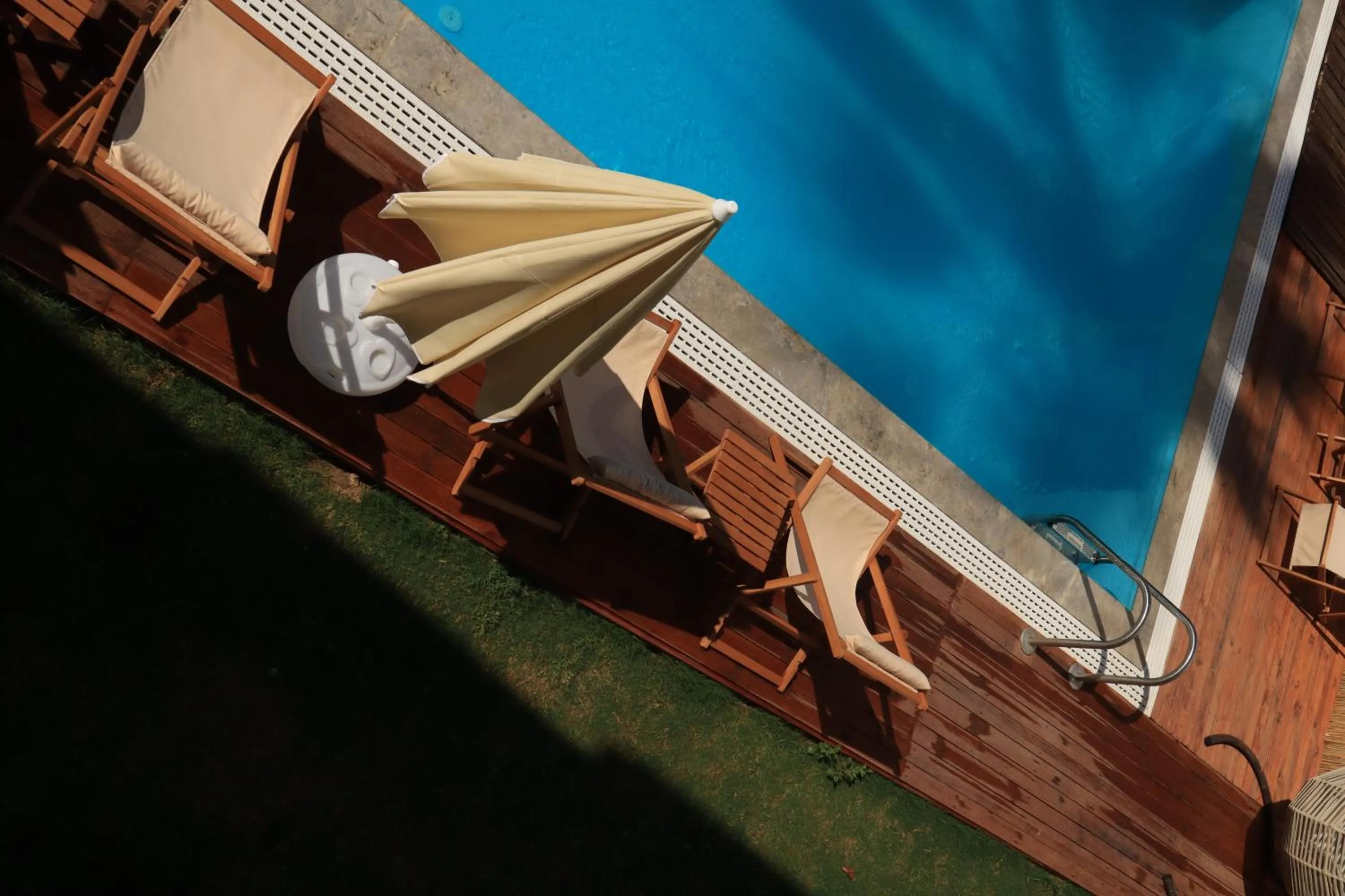 Swimming pool in La Sorella