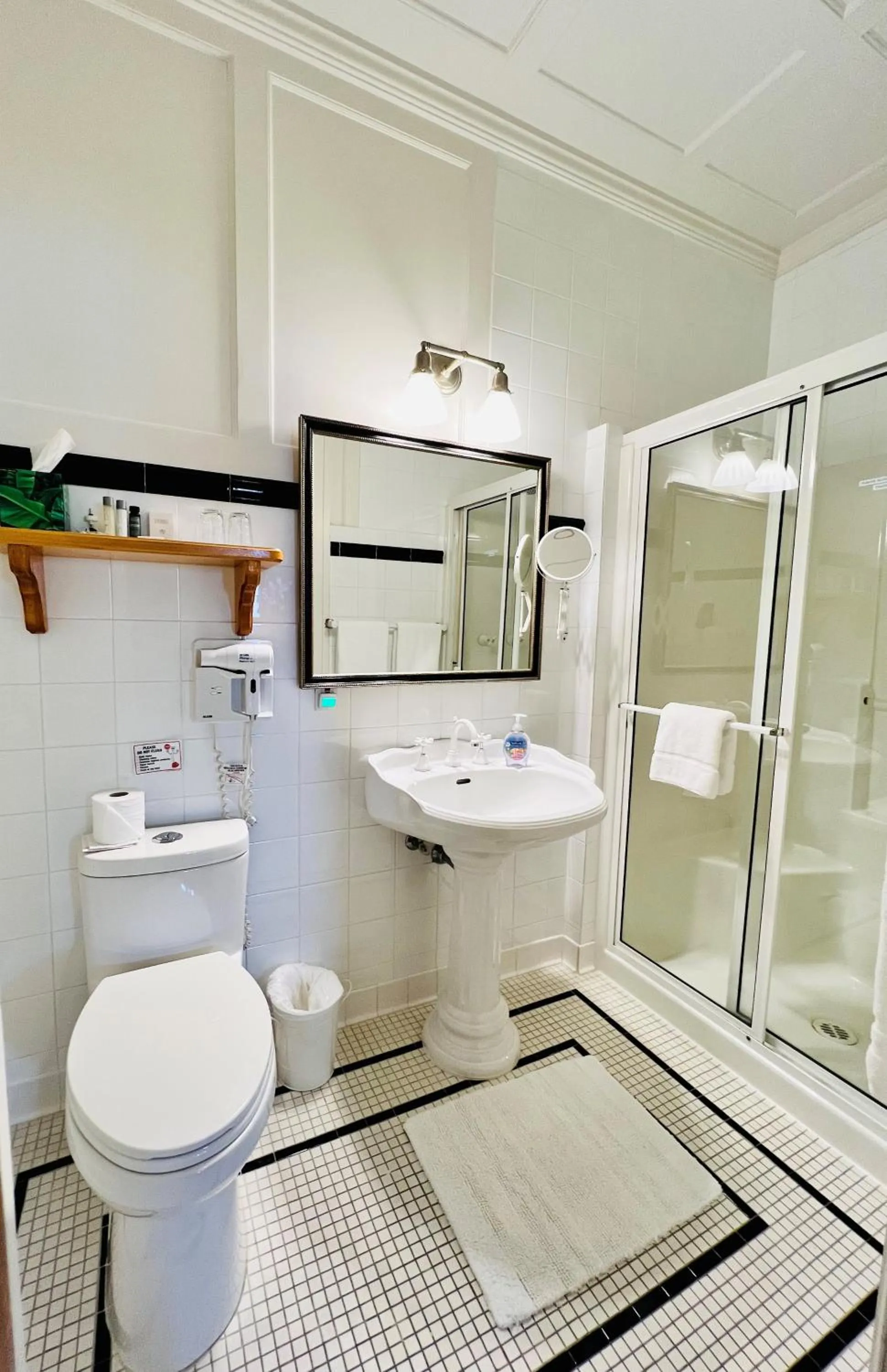 Bathroom in The Latch Inn